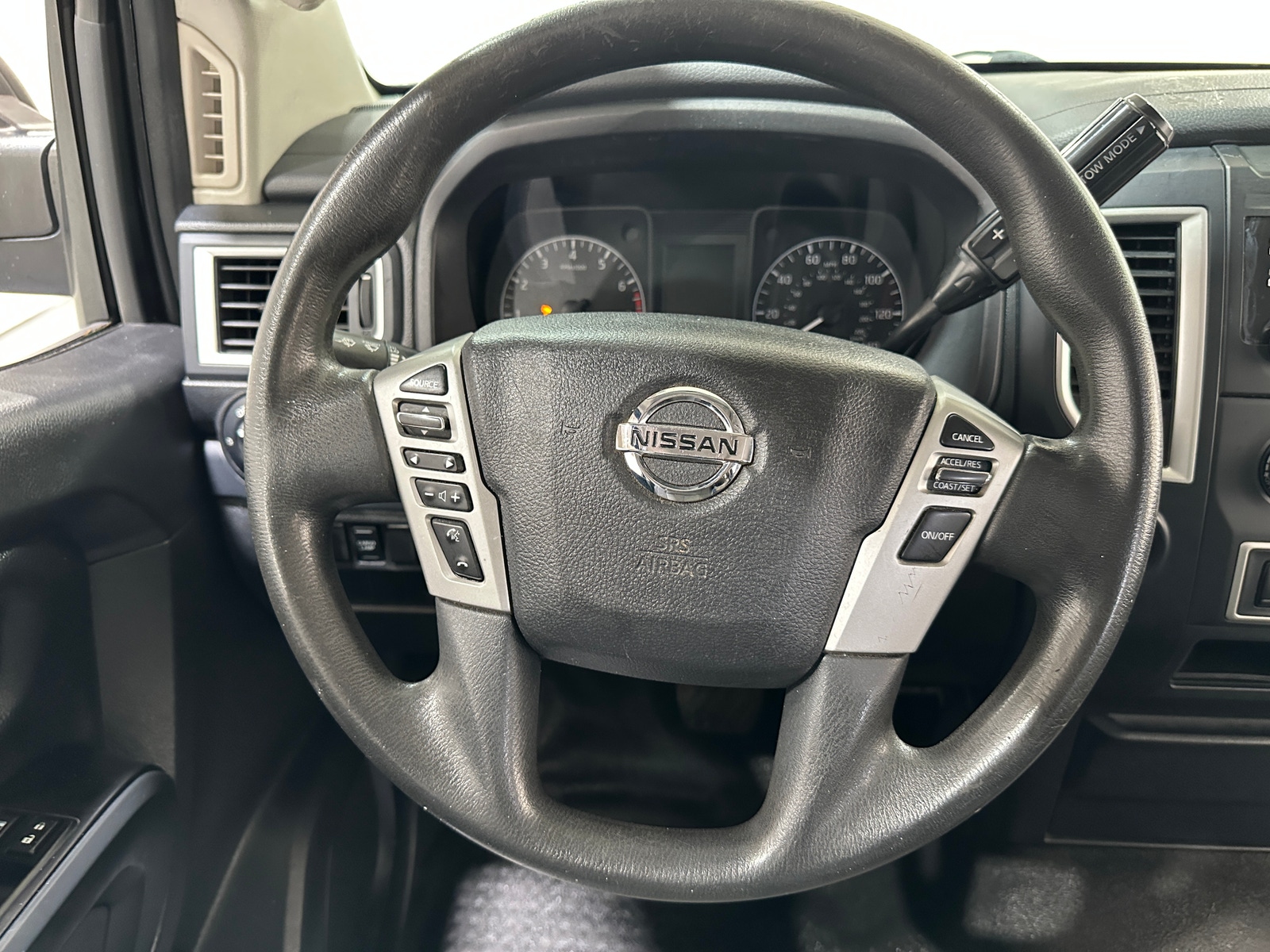 Thumbnail: 2017 Nissan Titan - 5