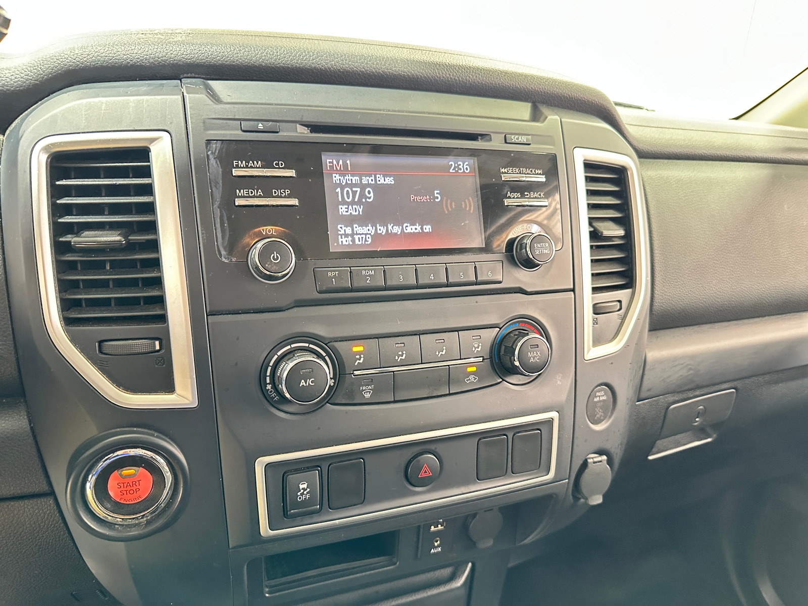 Thumbnail: 2017 Nissan Titan - 4
