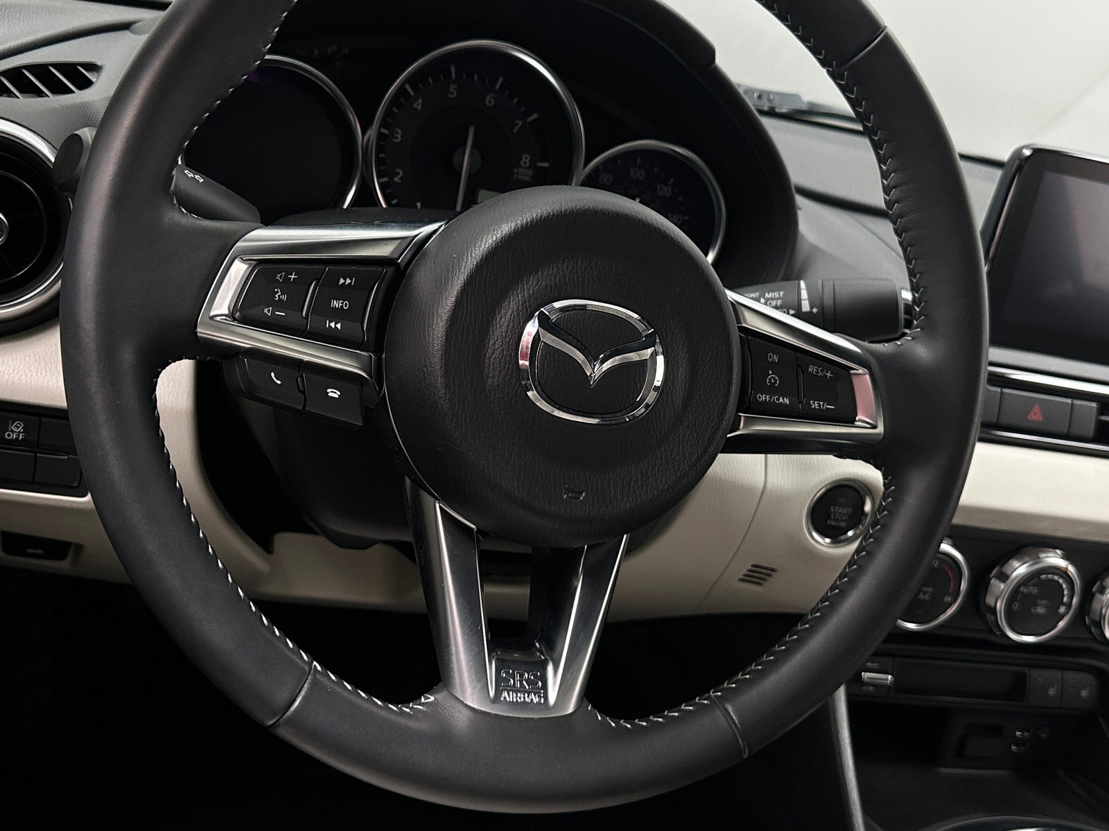 Thumbnail: 2021 Mazda MX-5 Miata - 4