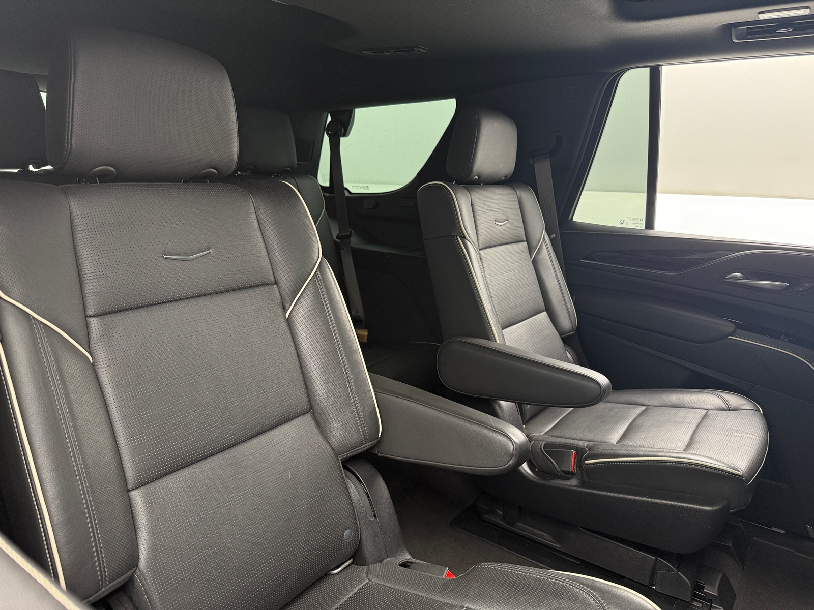Thumbnail: 2022 Cadillac Escalade - 5