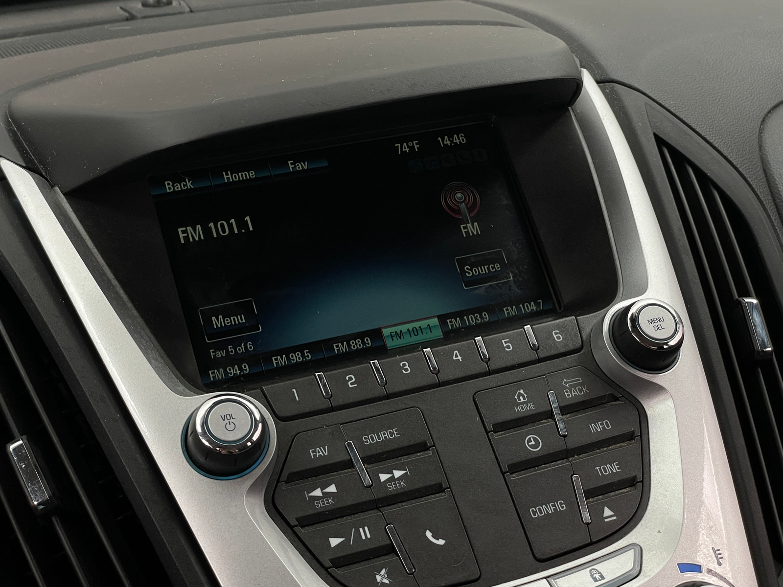 Thumbnail: 2015 Chevrolet Equinox - 4