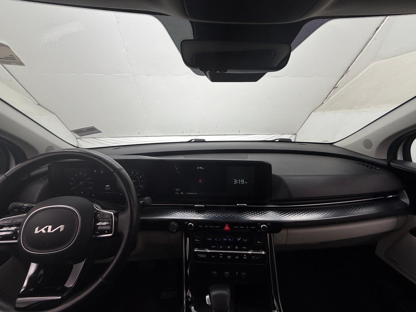 Thumbnail: 2022 Kia Carnival - 2