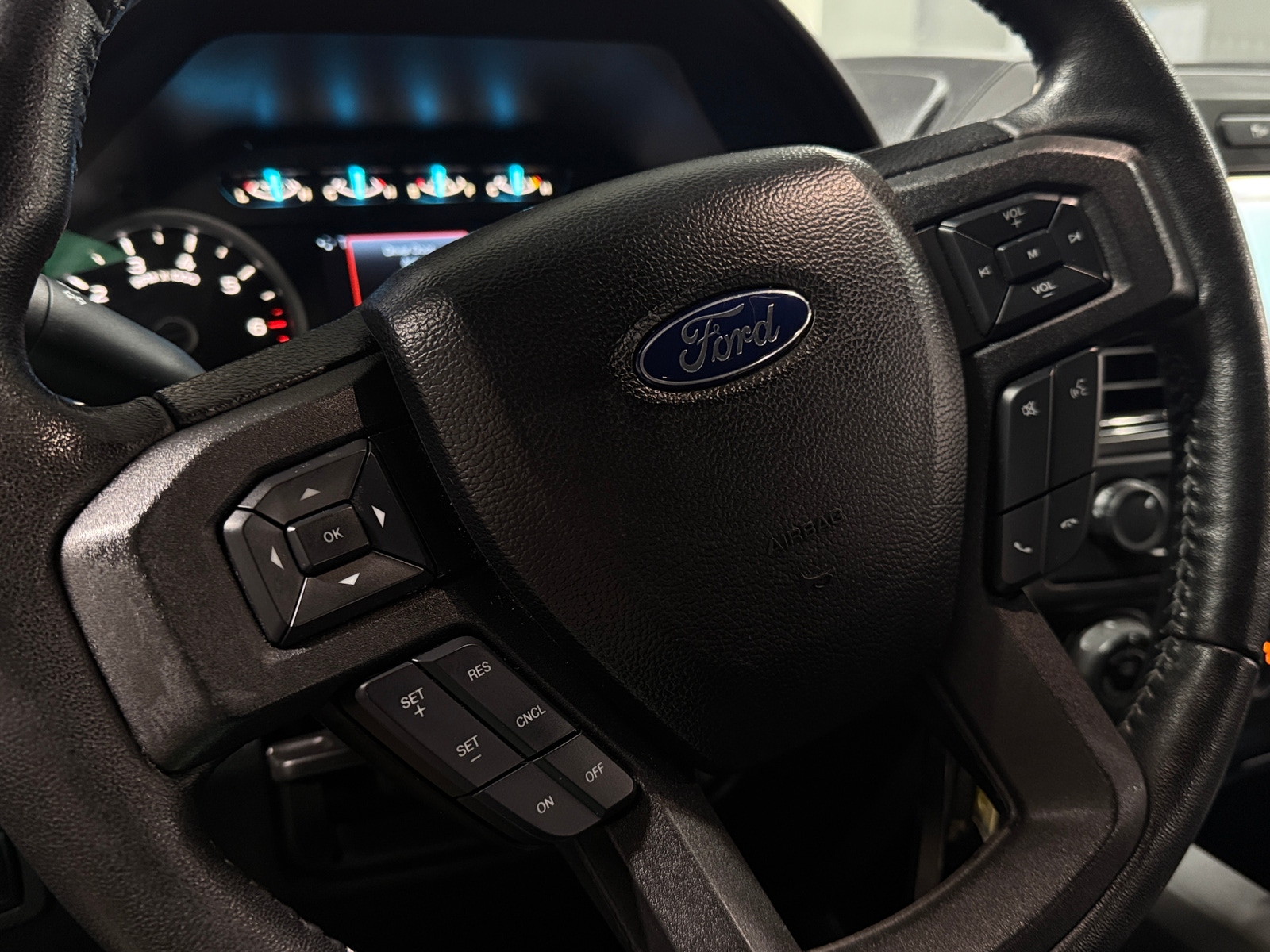 Thumbnail: 2018 Ford Econoline - 5