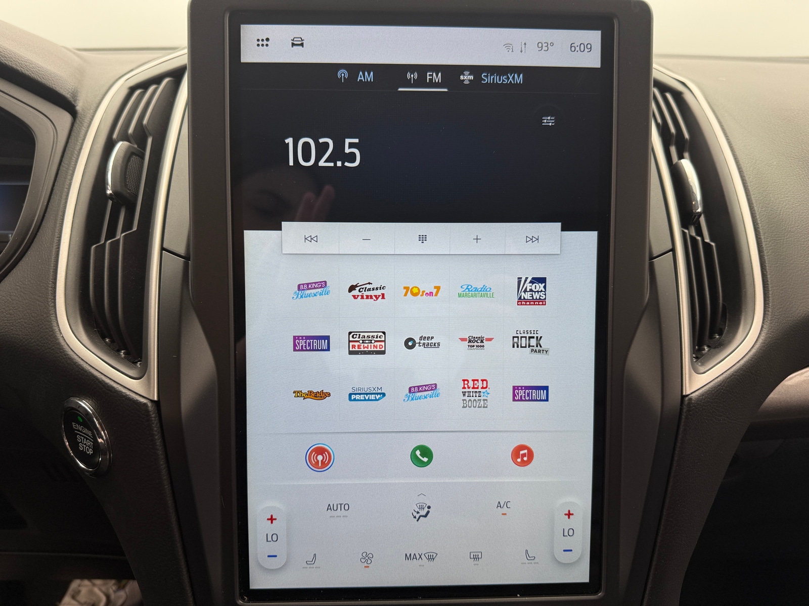 Thumbnail: 2024 Ford Edge - 3