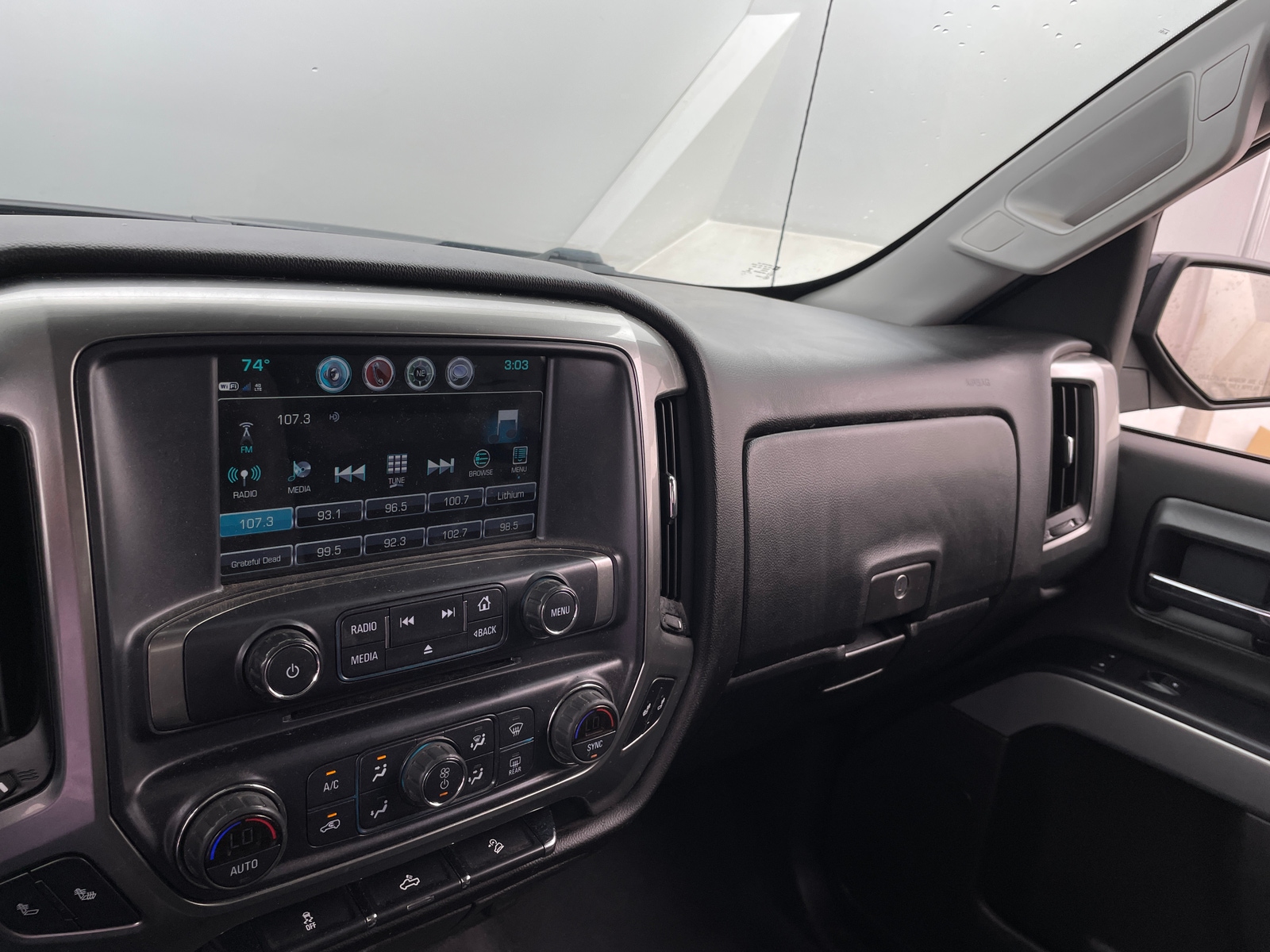 Thumbnail: 2018 Chevrolet Silverado 1500 - 4