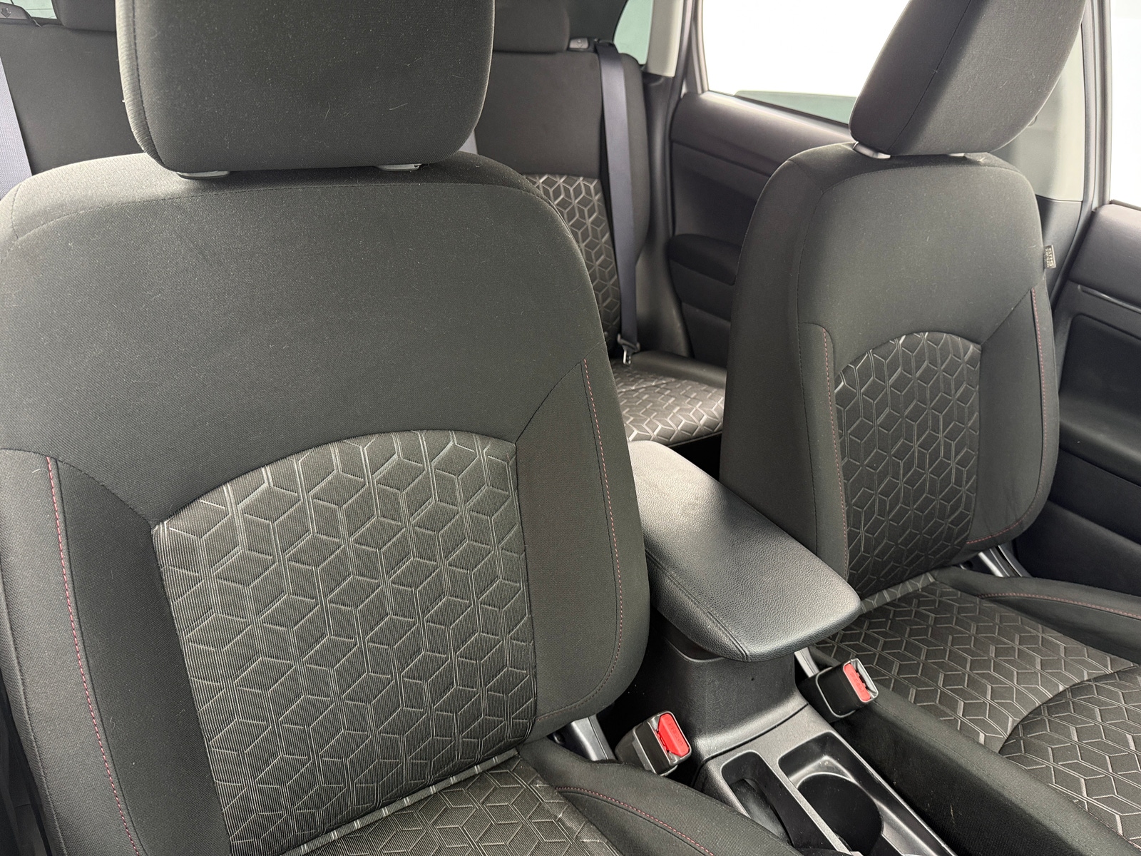 Thumbnail: 2024 Mitsubishi Outlander Sport - 2