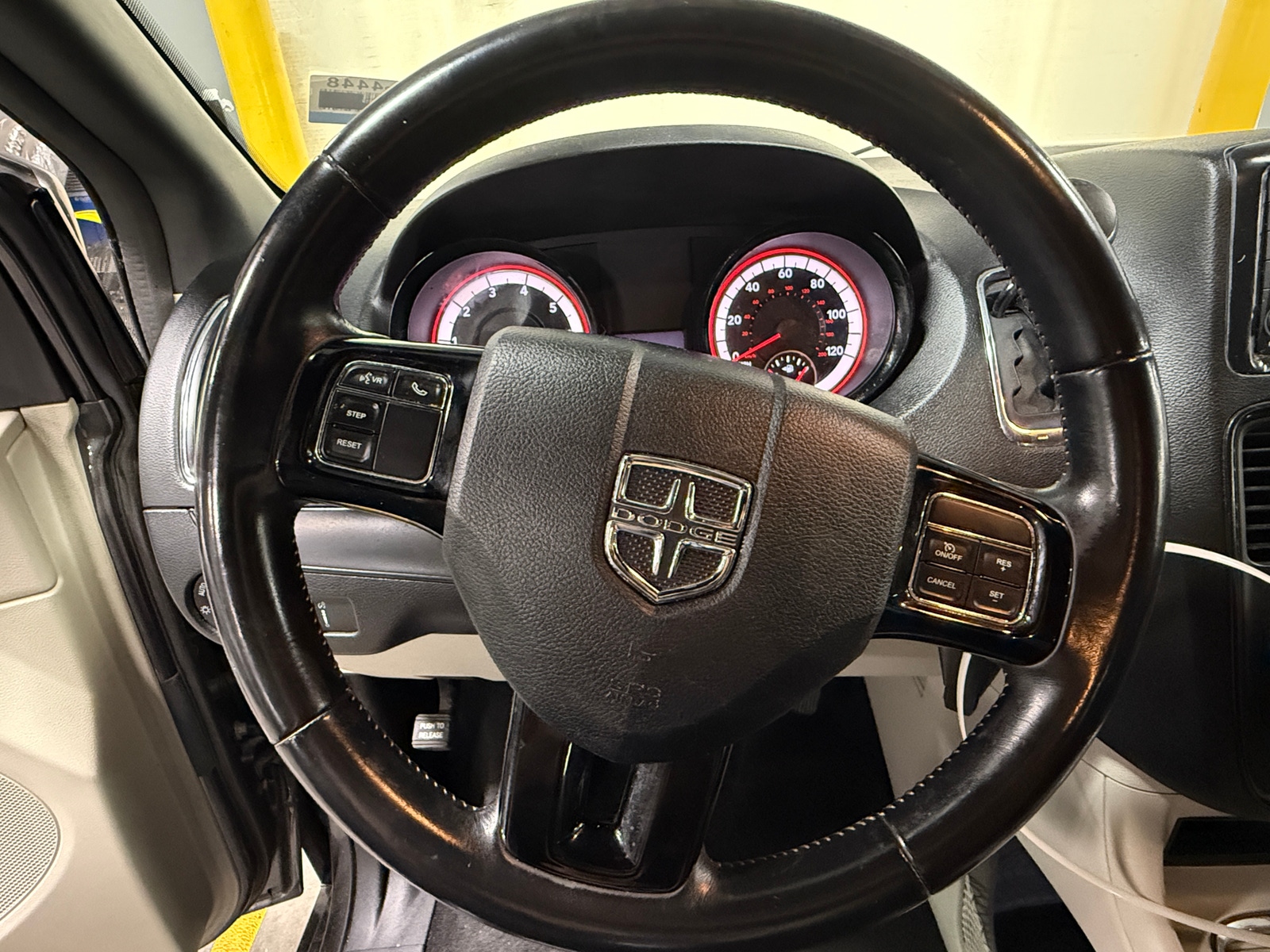 Thumbnail: 2019 Dodge Grand Caravan - 4