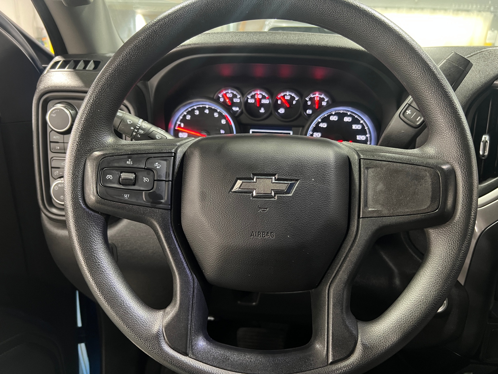 Thumbnail: 2022 Chevrolet Silverado 1500 - 5
