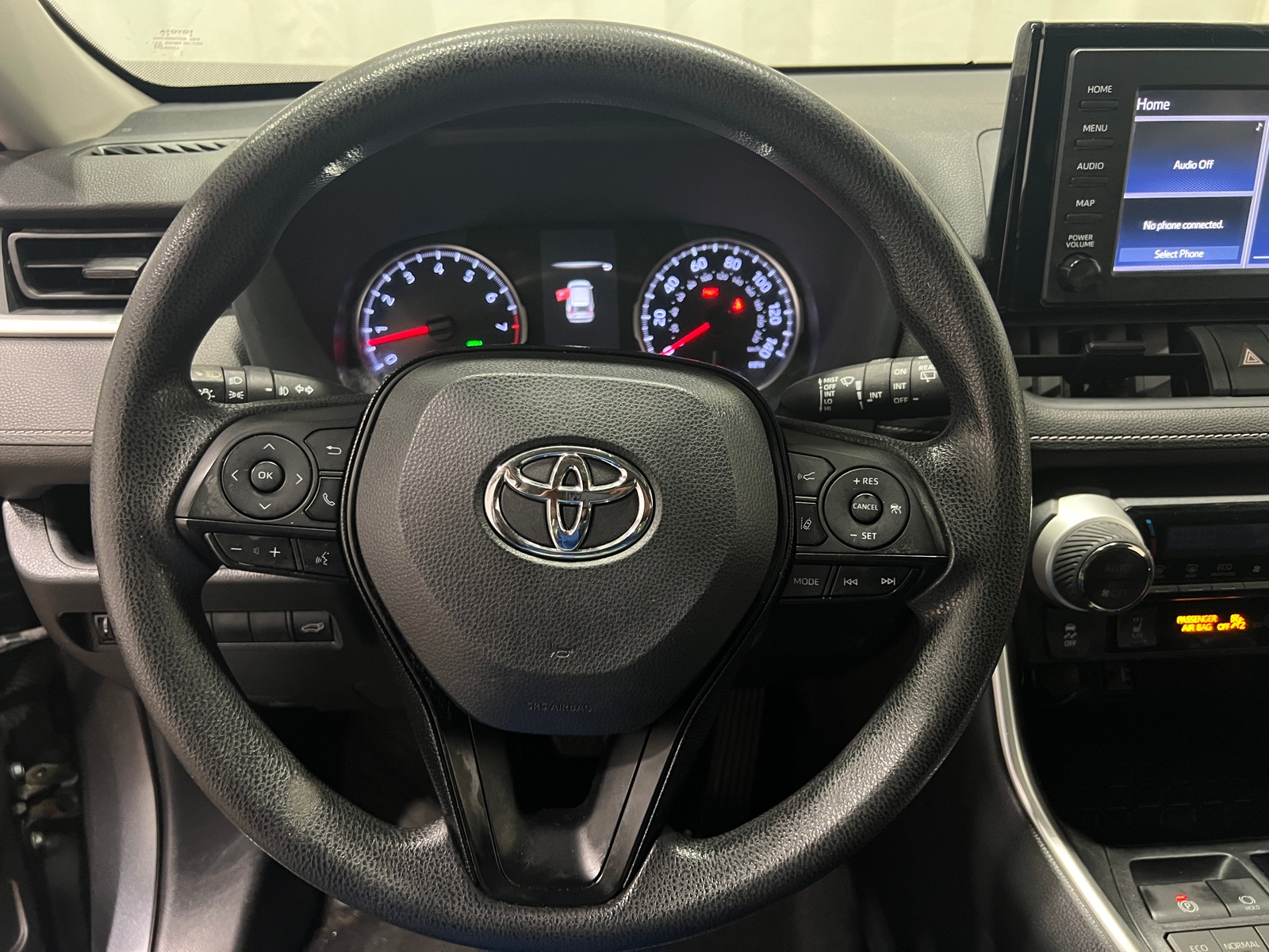 Thumbnail: 2019 Toyota RAV4 - 5