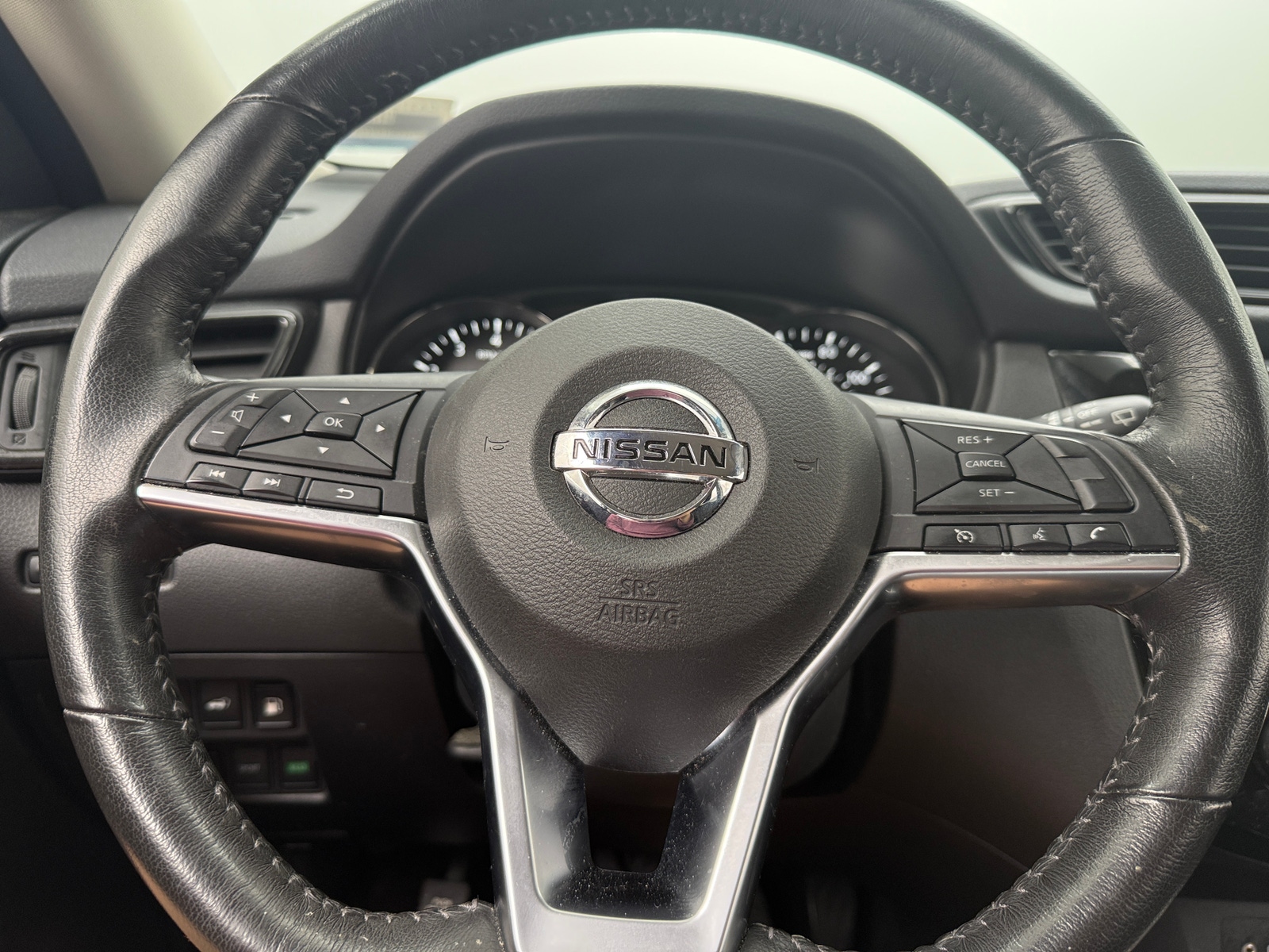 Thumbnail: 2018 Nissan Rogue - 5