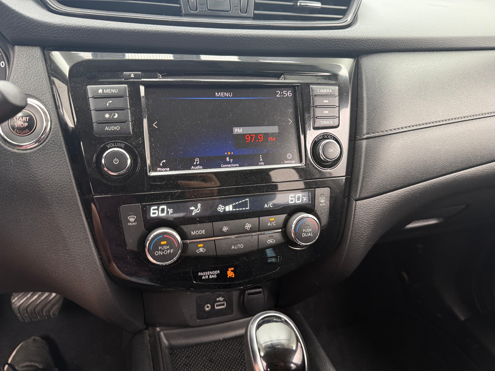 Thumbnail: 2018 Nissan Rogue - 4