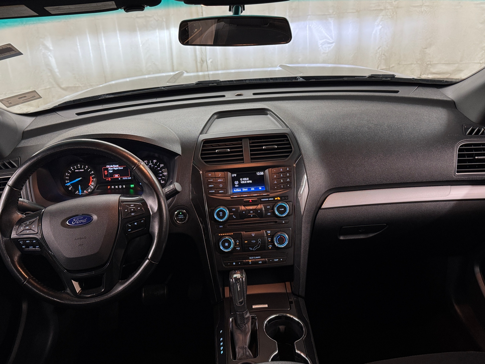 Thumbnail: 2016 Ford Explorer - 3