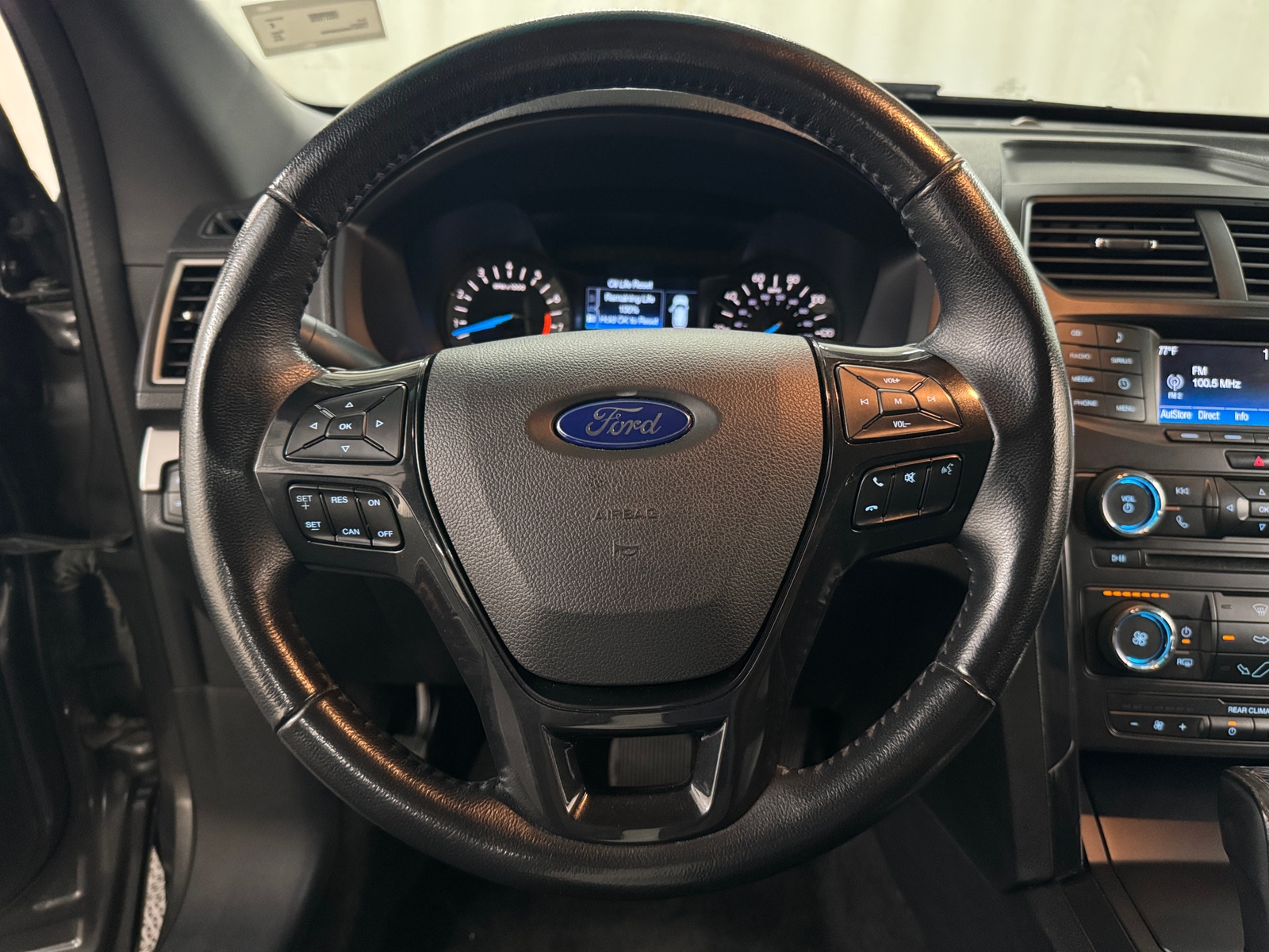 Thumbnail: 2016 Ford Explorer - 5