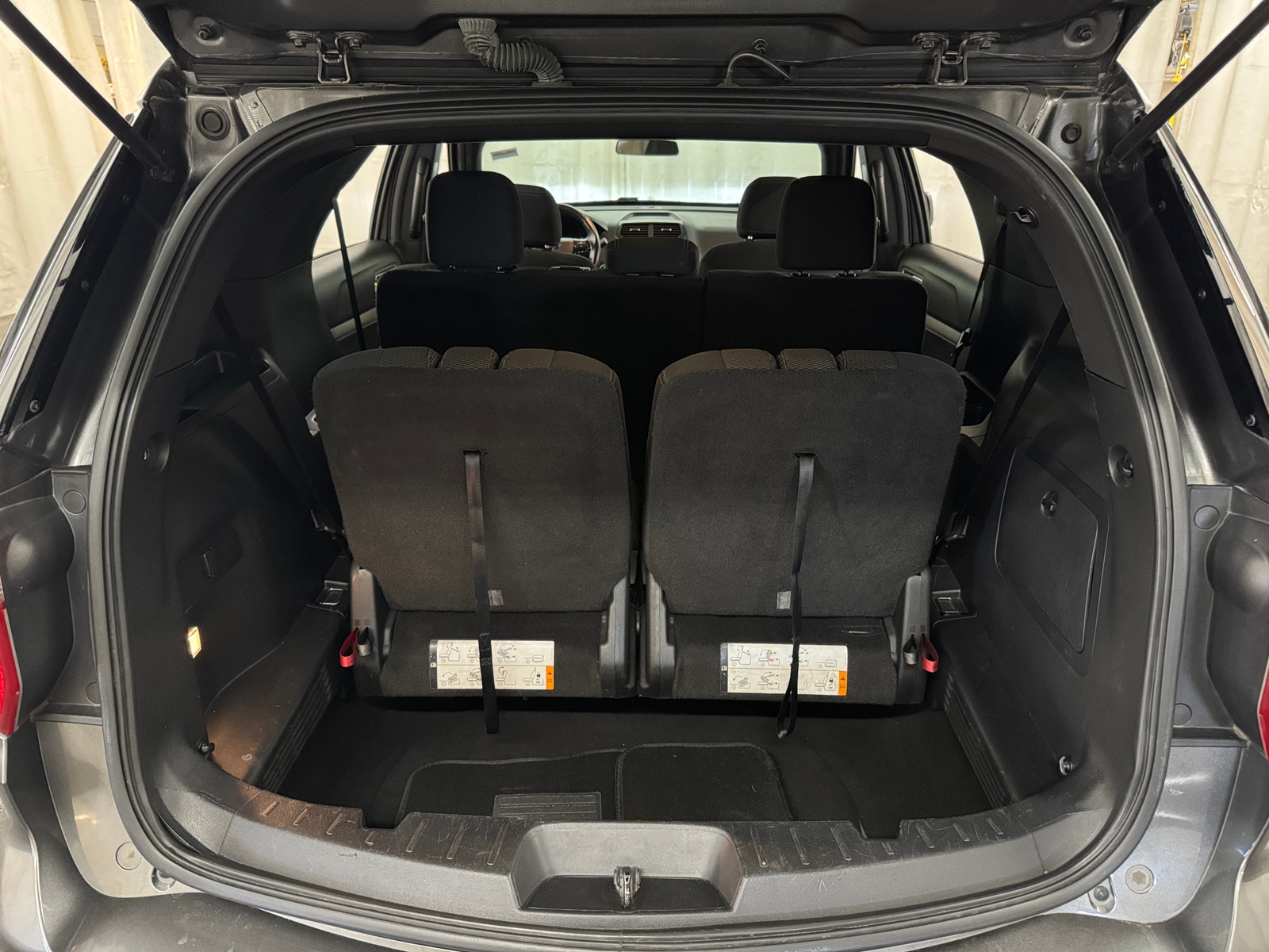 Thumbnail: 2016 Ford Explorer - 7