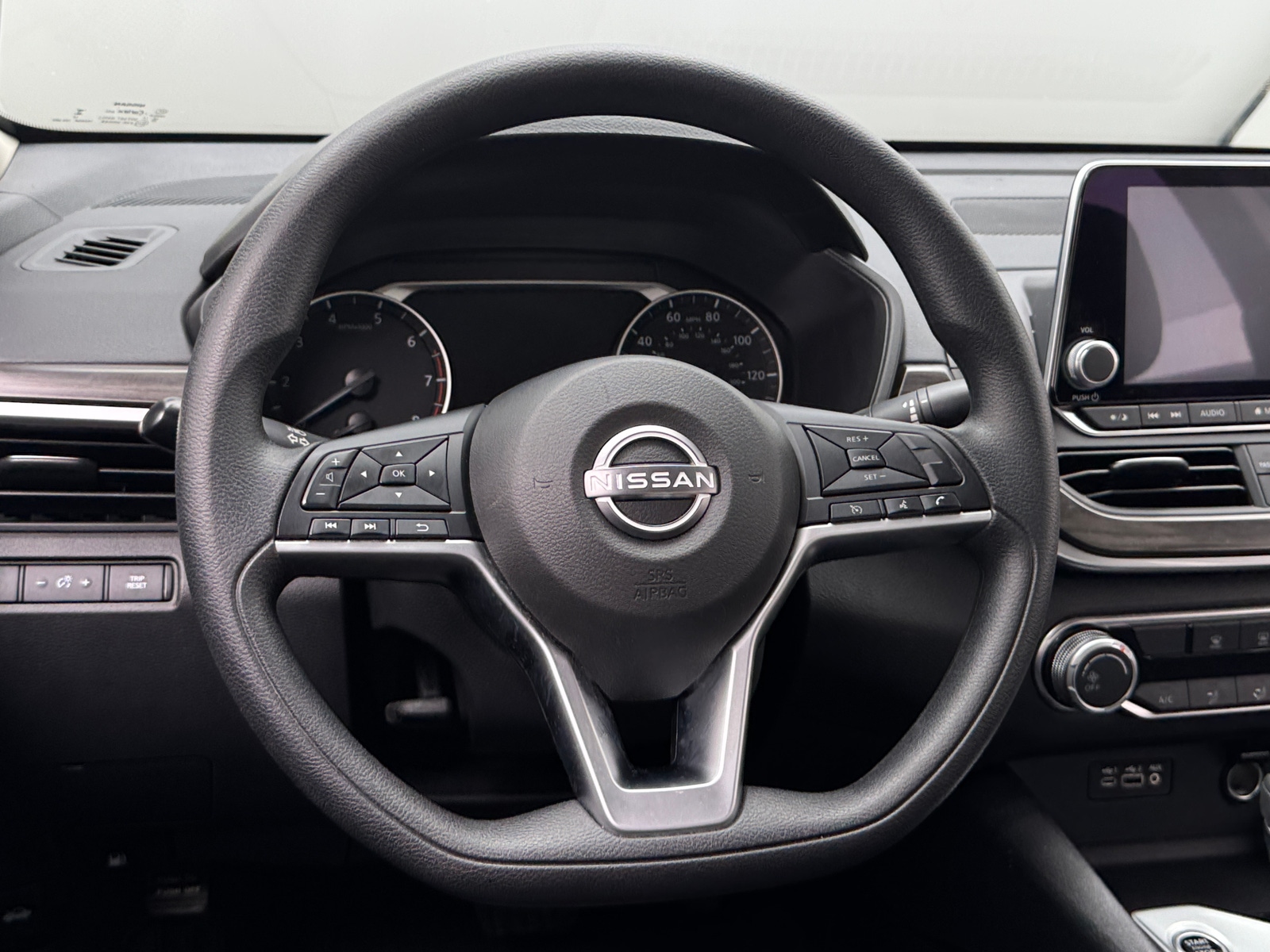 Thumbnail: 2024 Nissan Altima - 5