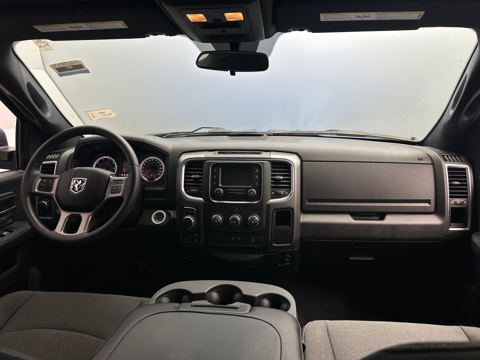 Thumbnail: 2022 RAM 1500 Classic - 3