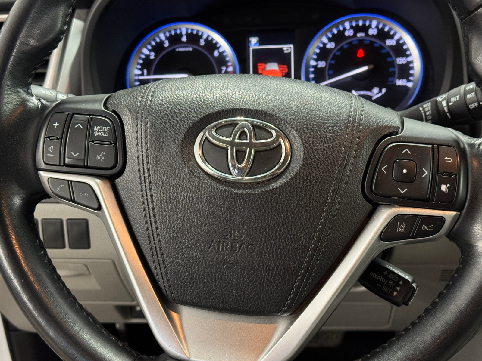 Thumbnail: 2018 Toyota Highlander - 4