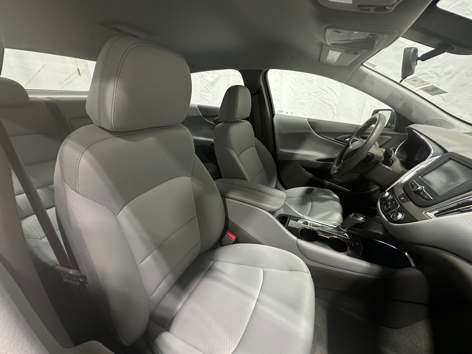 Thumbnail: 2018 Chevrolet Malibu - 2