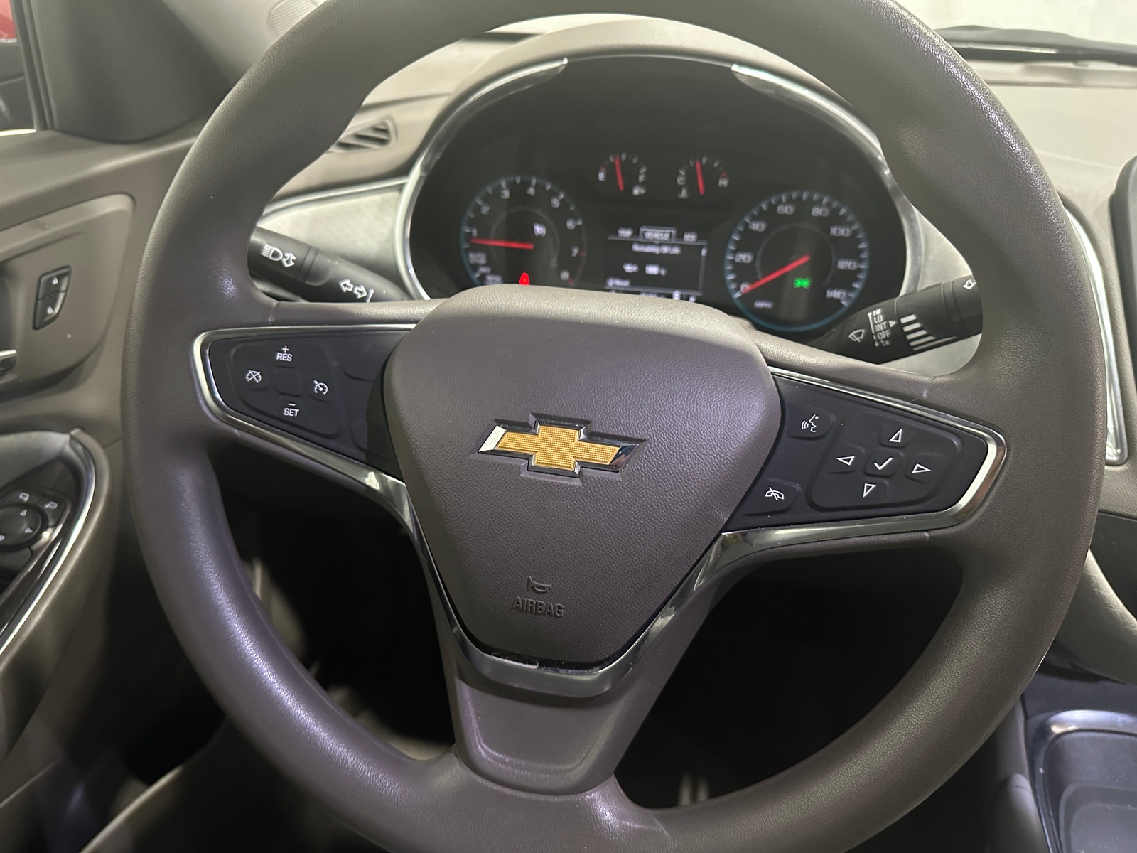 Thumbnail: 2018 Chevrolet Malibu - 5