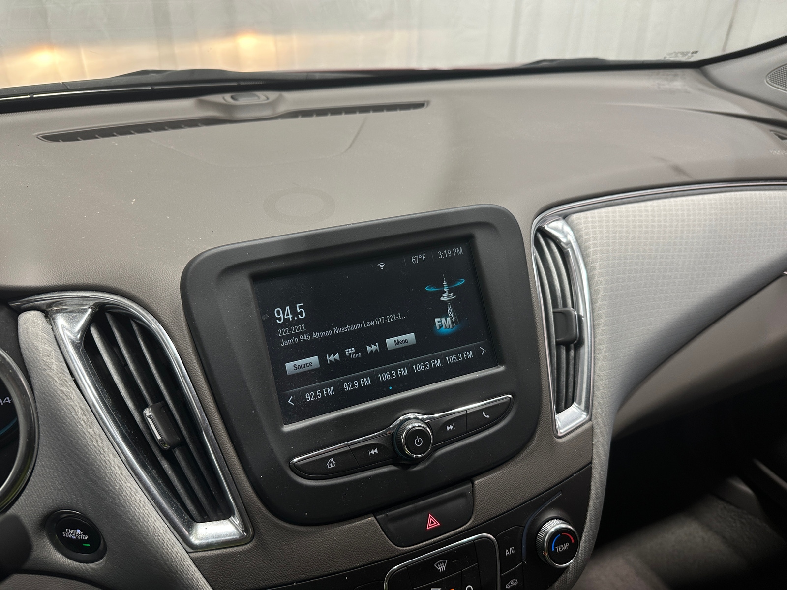 Thumbnail: 2018 Chevrolet Malibu - 4