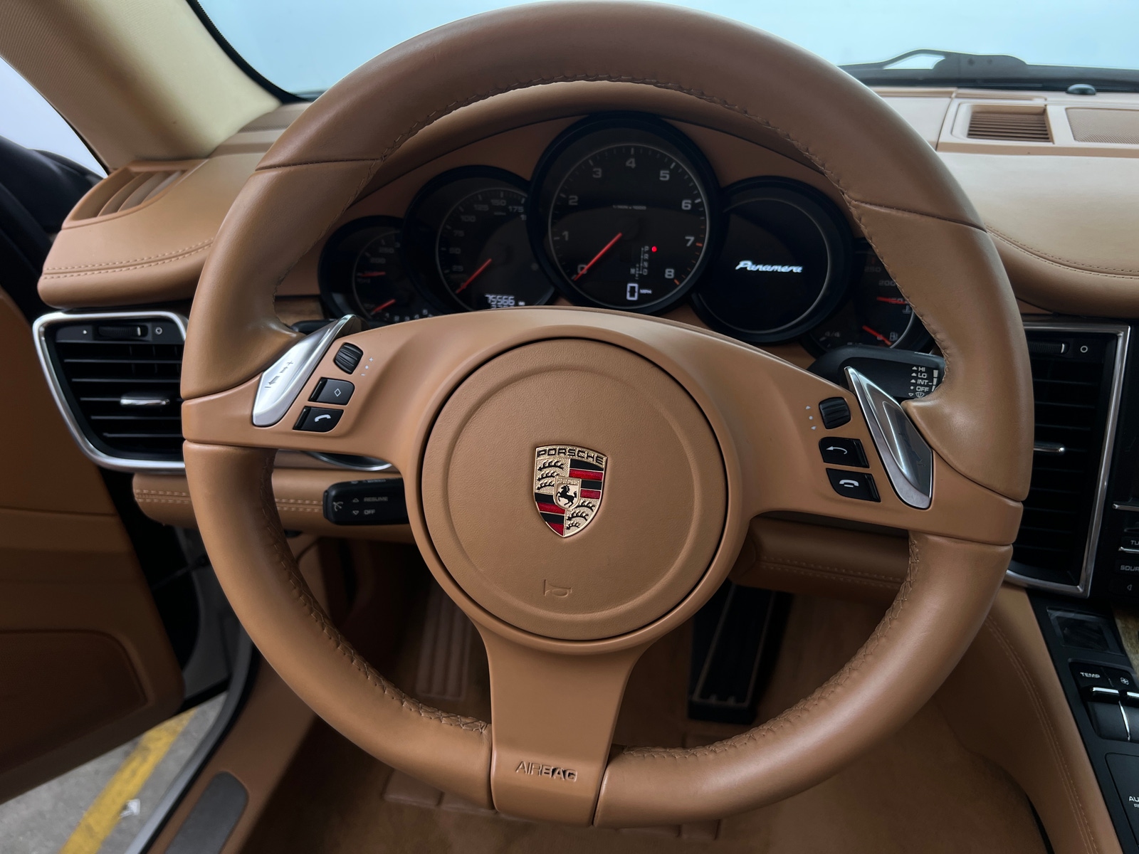 Thumbnail: 2011 Porsche Panamera - 4