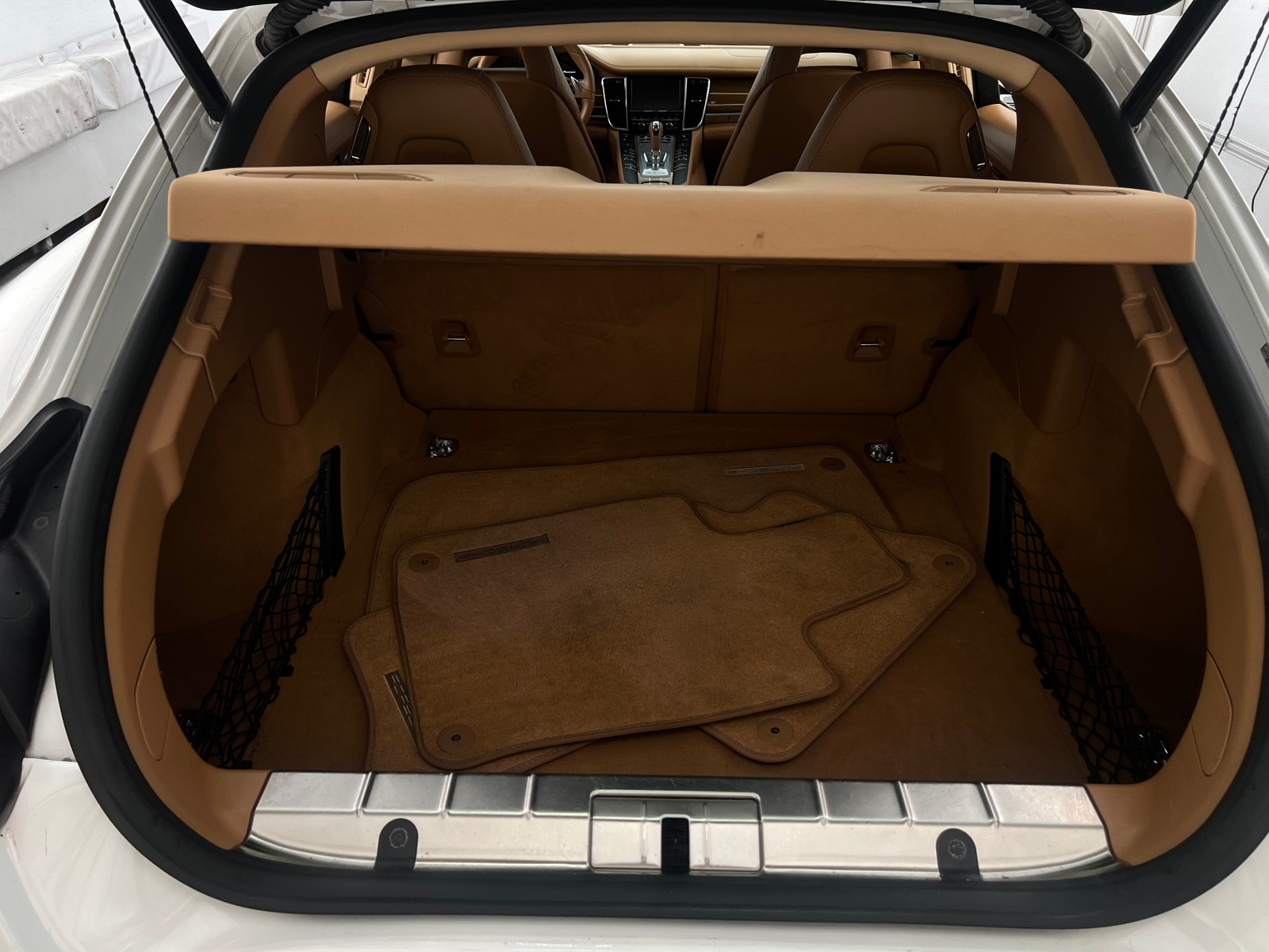 Thumbnail: 2011 Porsche Panamera - 6