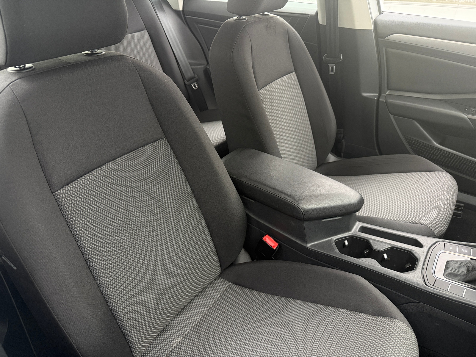 Thumbnail: 2019 Volkswagen Jetta - 2
