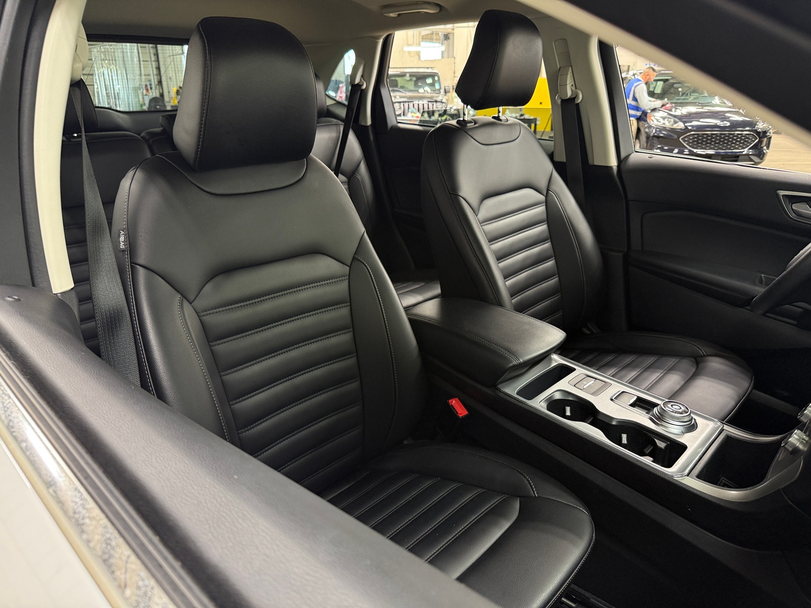 Thumbnail: 2021 Ford Edge - 2