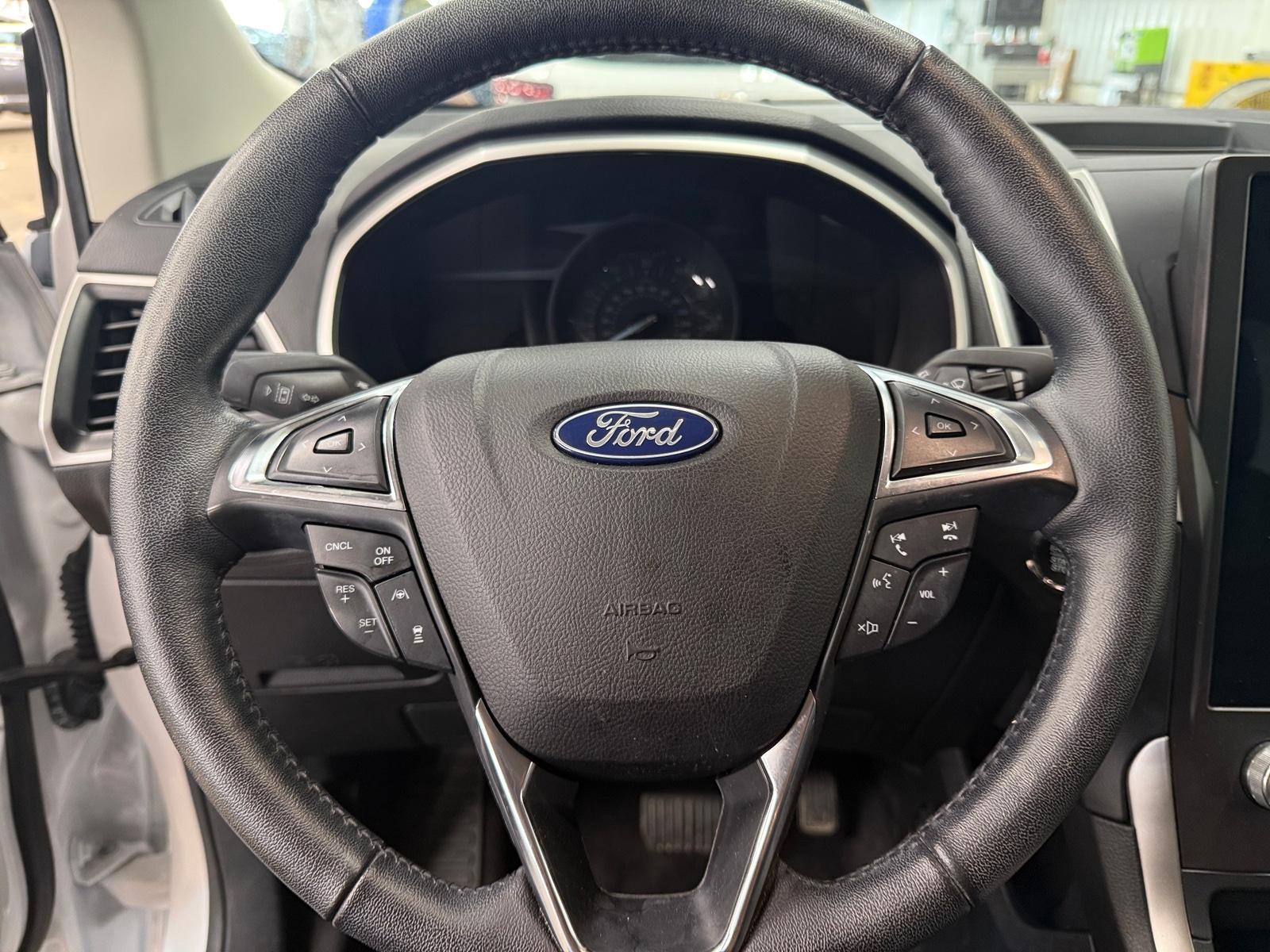 Thumbnail: 2021 Ford Edge - 5
