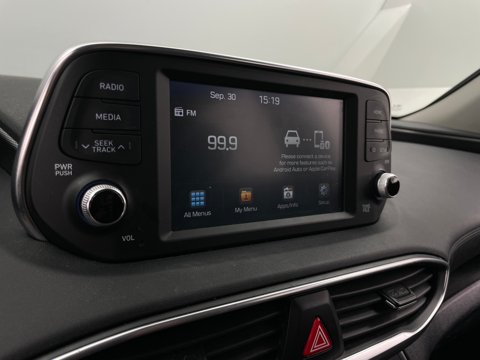 Thumbnail: 2019 Hyundai Santa Fe - 4