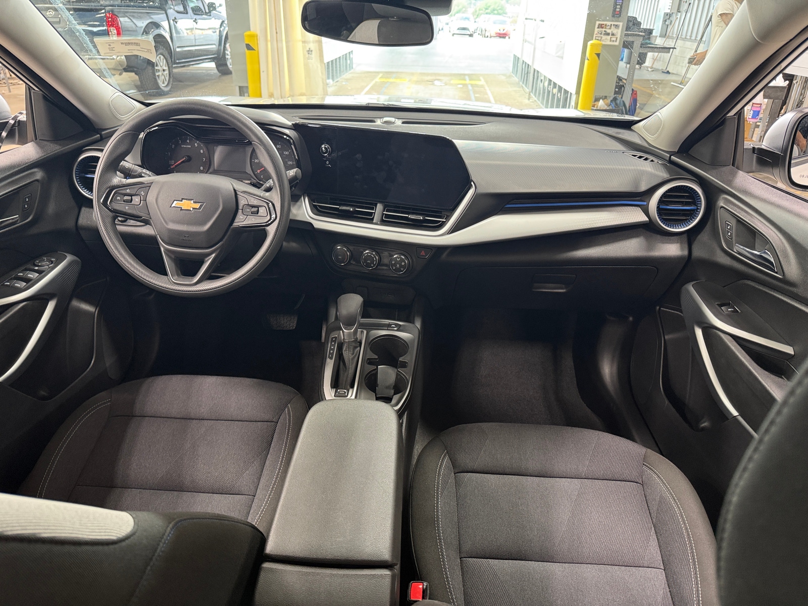 Thumbnail: 2025 Chevrolet Trax - 3