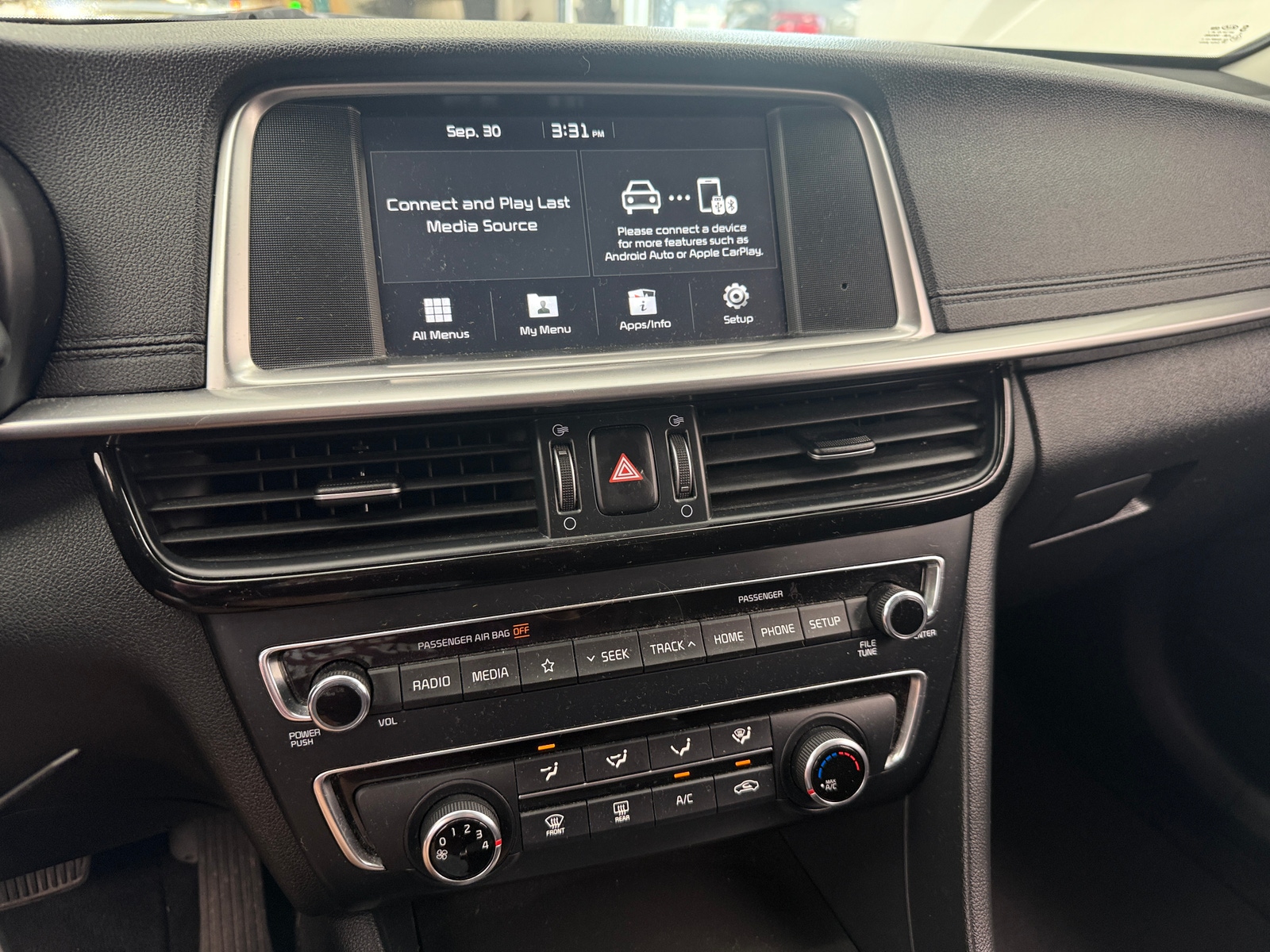 Thumbnail: 2019 Kia Optima - 4