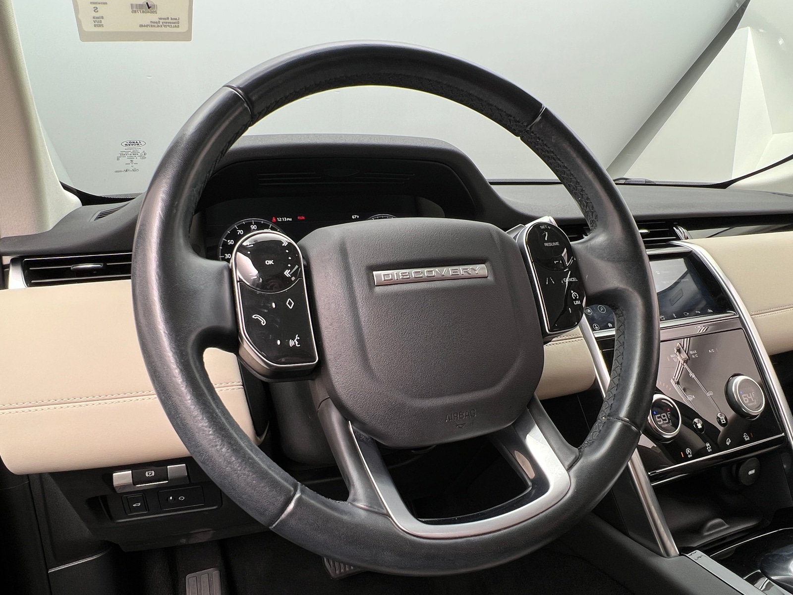 Thumbnail: 2020 Land Rover Discovery Sport - 4