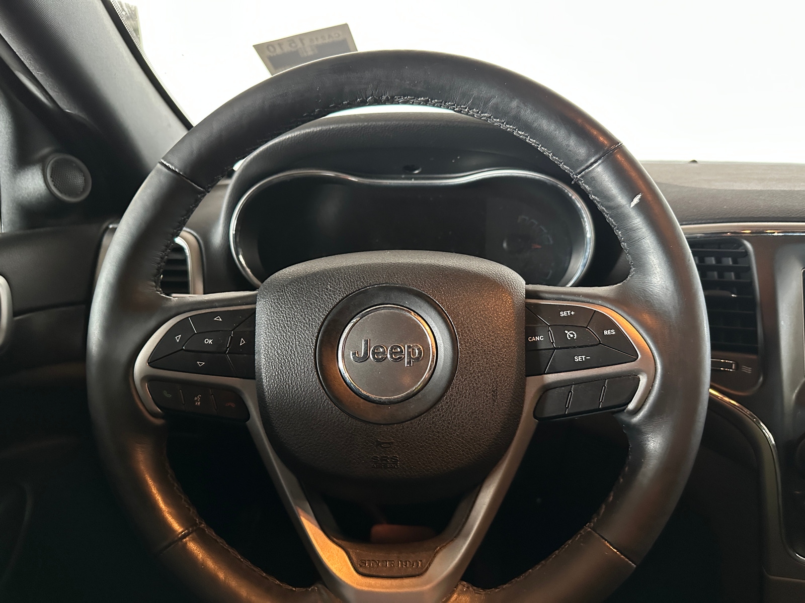 Thumbnail: 2018 Jeep Grand Cherokee - 5