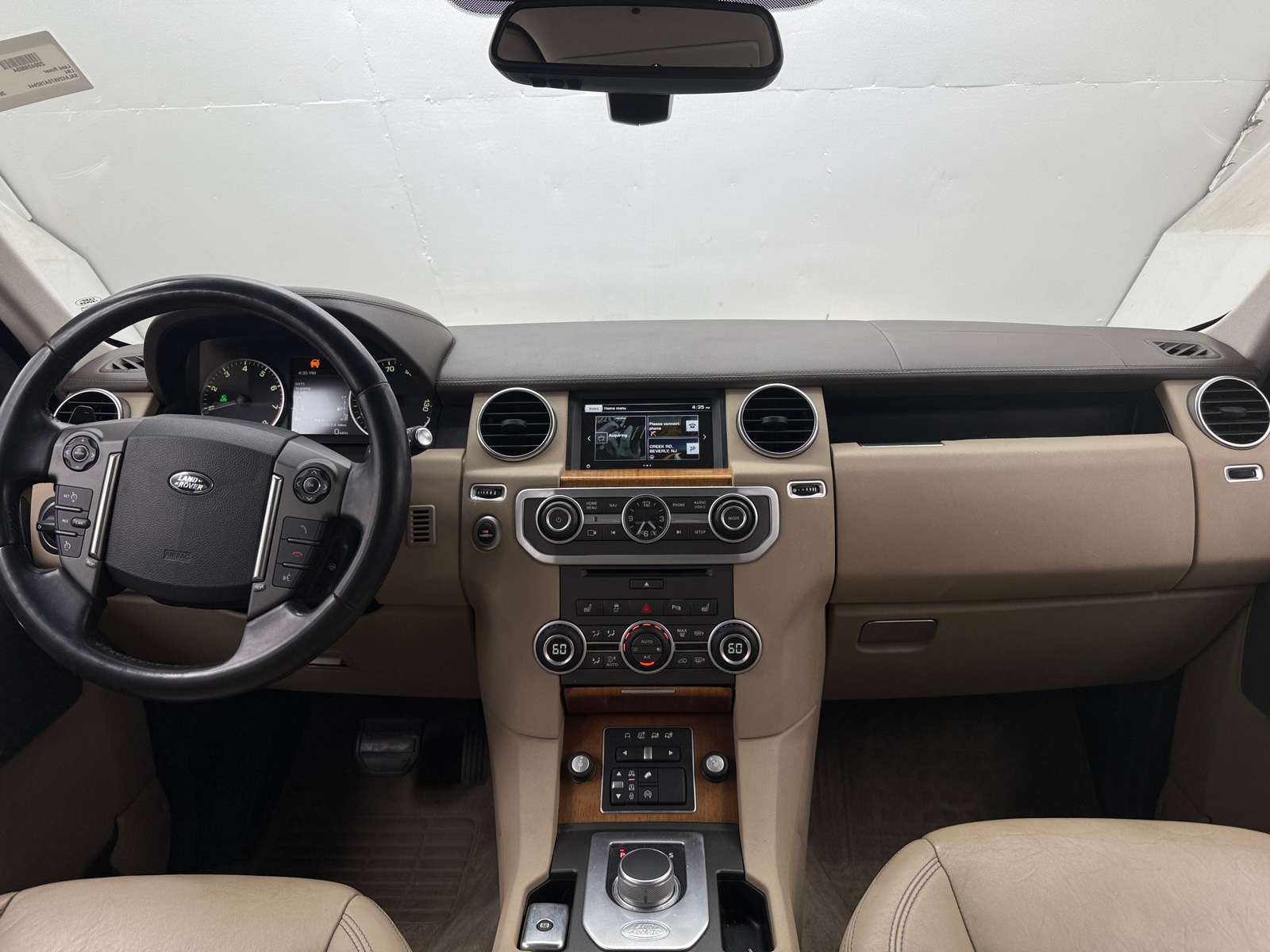 Thumbnail: 2016 Land Rover LR4 - 2
