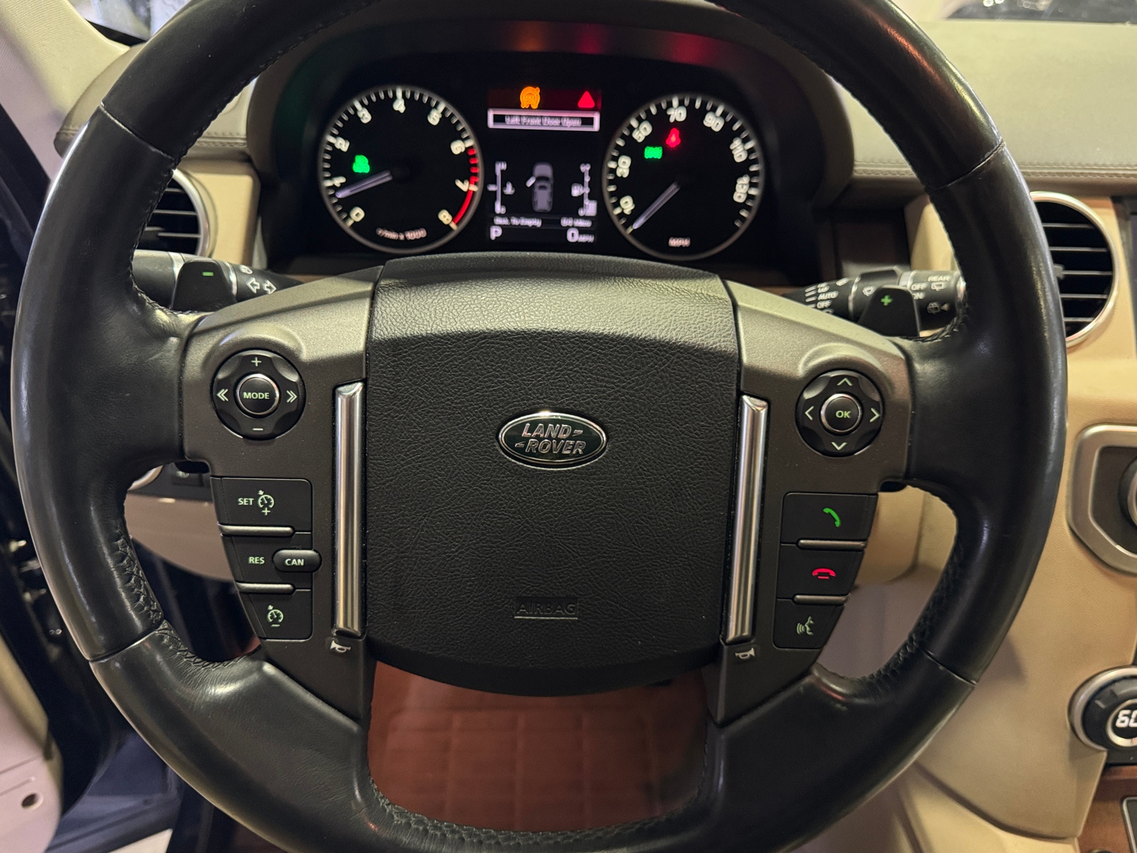 Thumbnail: 2016 Land Rover LR4 - 4