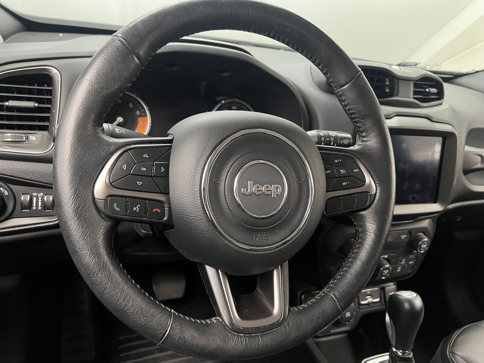 Thumbnail: 2019 Jeep Renegade - 4