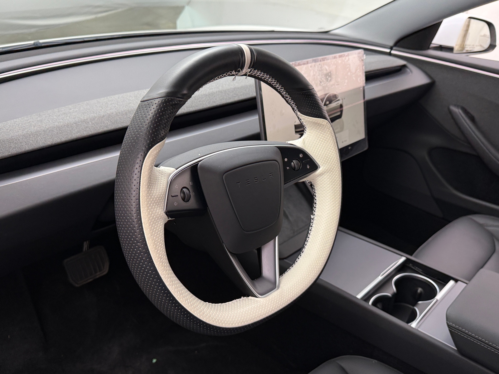 Thumbnail: 2025 Tesla Model 3 - 5