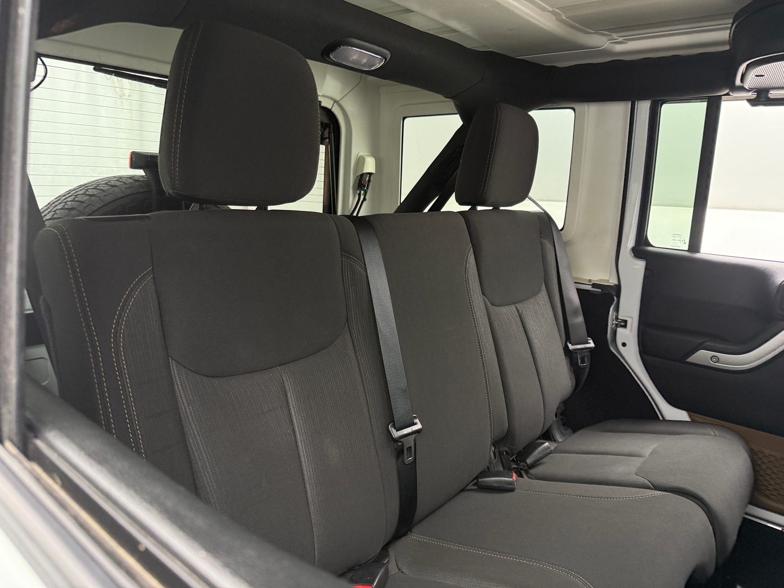 Thumbnail: 2017 Jeep Wrangler - 6