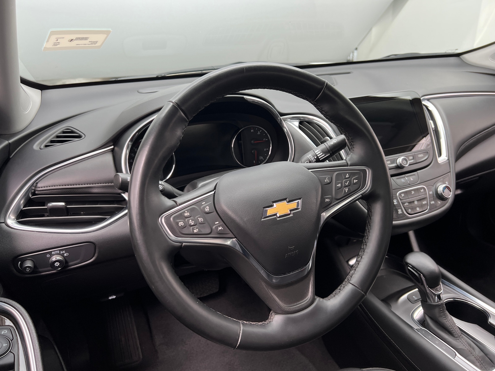 Thumbnail: 2024 Chevrolet Malibu - 4