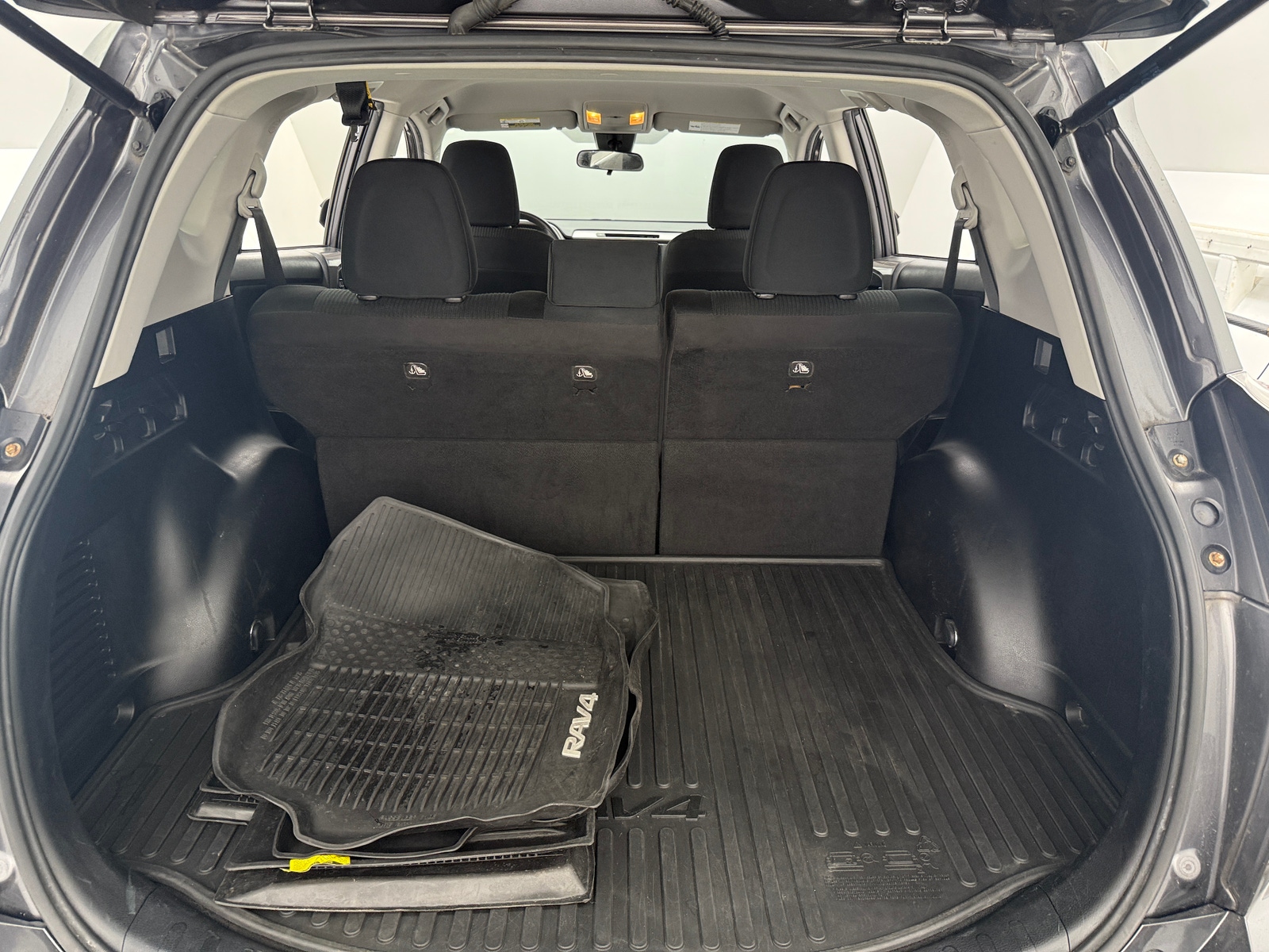 Thumbnail: 2018 Toyota RAV4 - 7