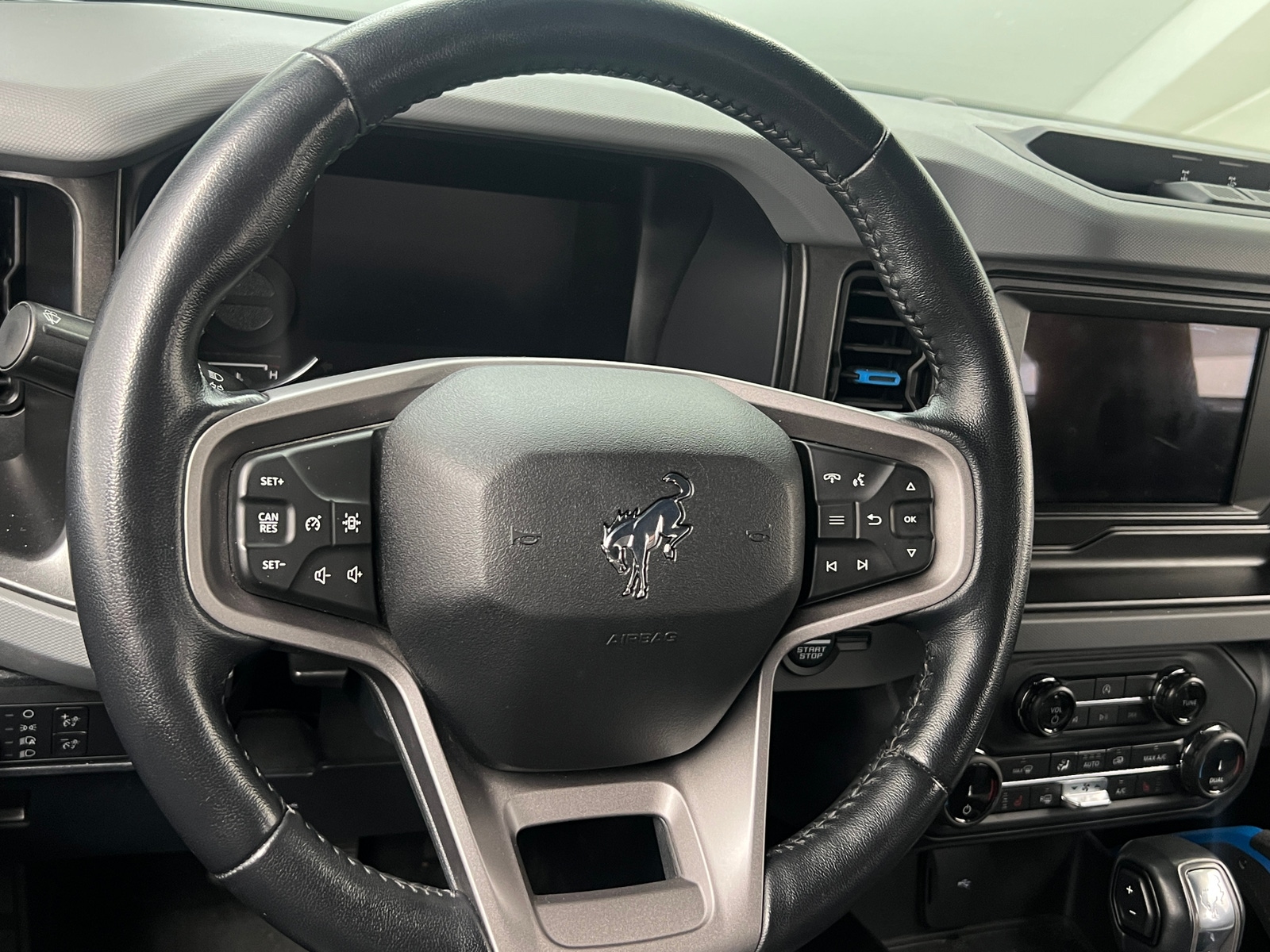 Thumbnail: 2022 Ford Bronco - 4