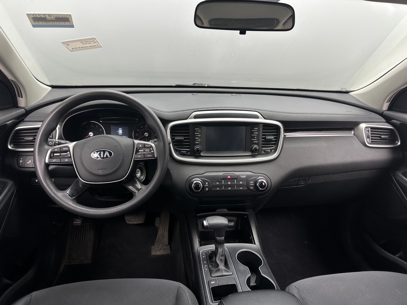 Thumbnail: 2019 Kia Sorento - 3