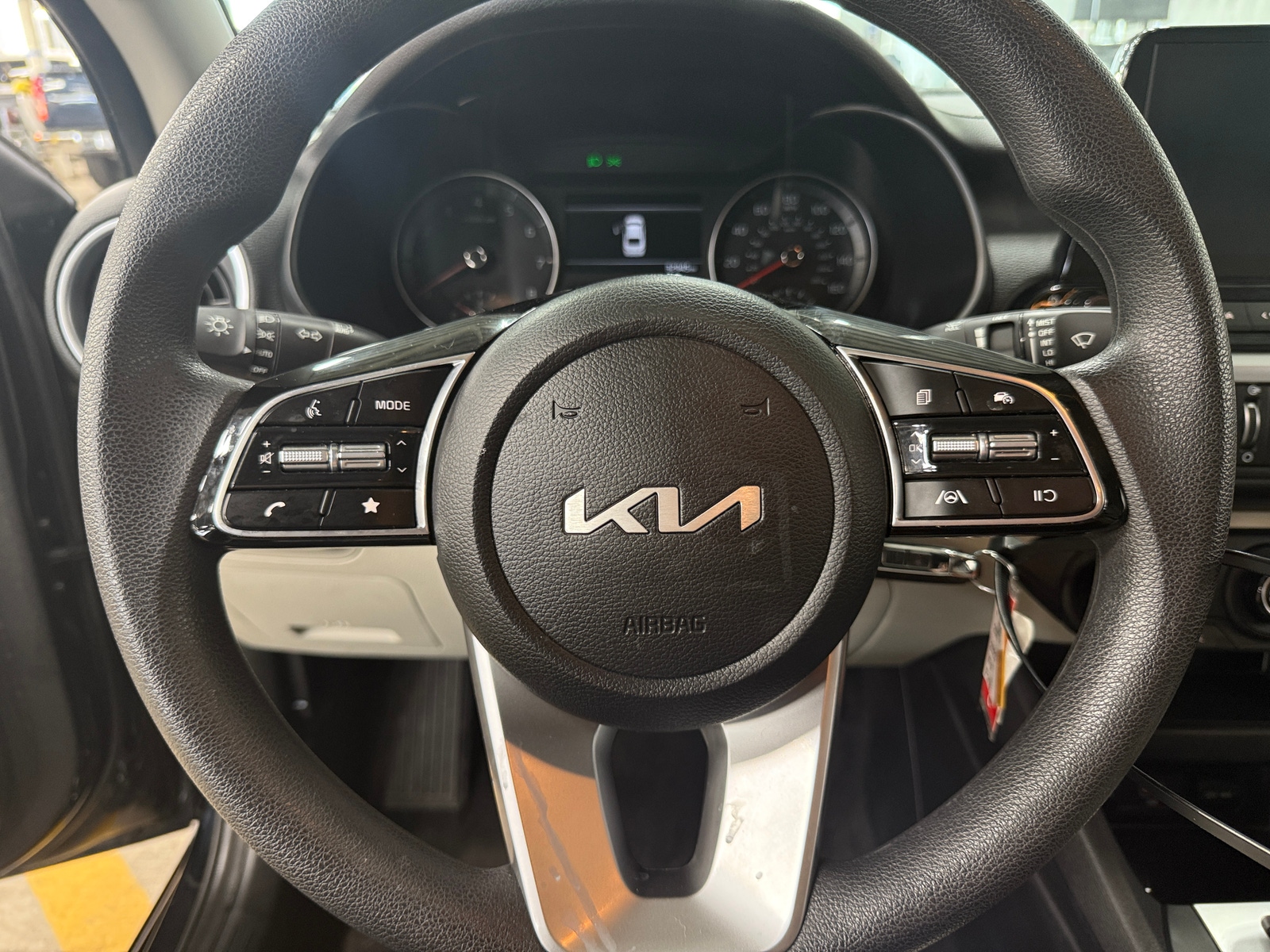Thumbnail: 2023 Kia Forte - 5