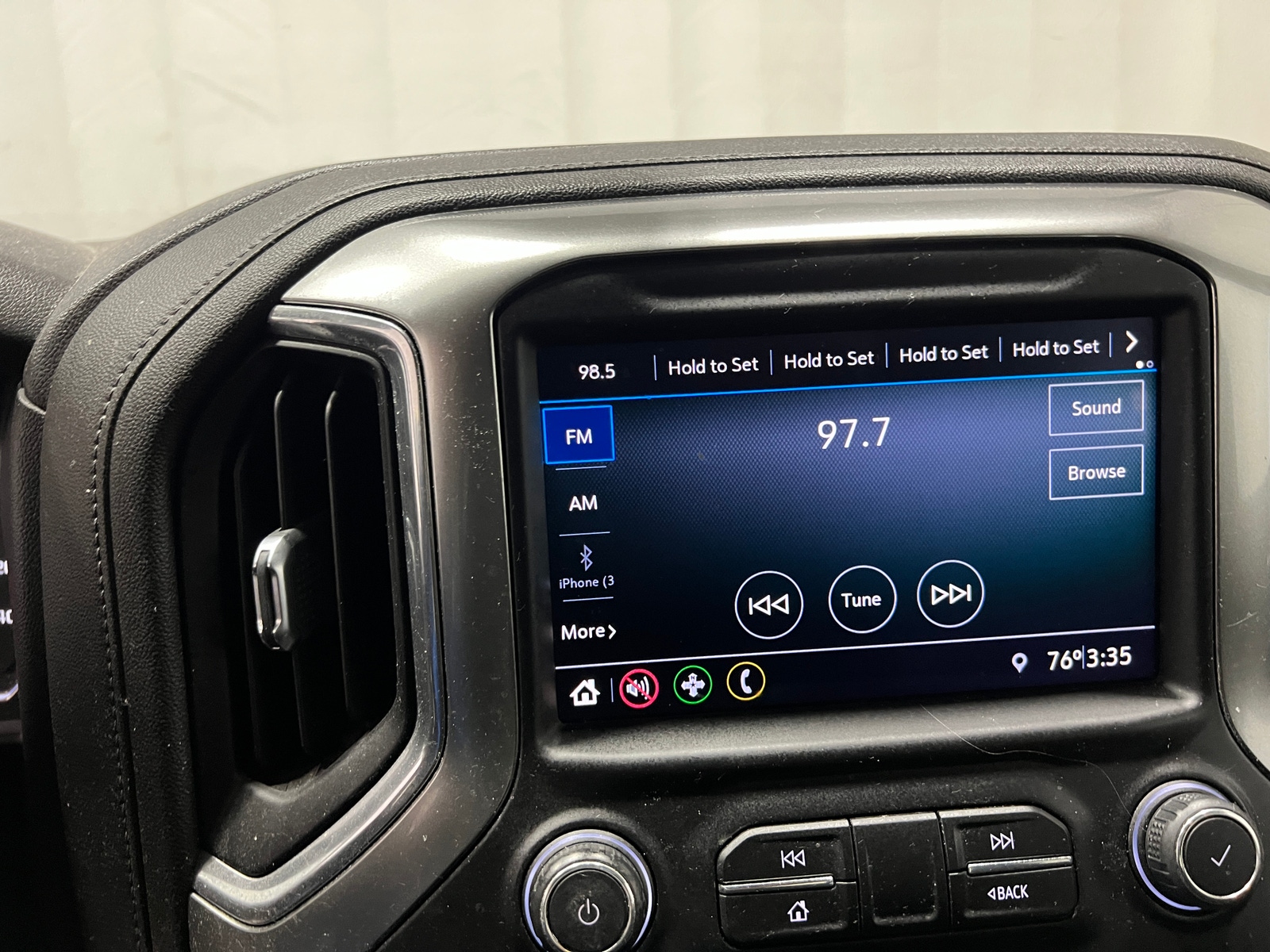 Thumbnail: 2020 Chevrolet Silverado 1500 - 4