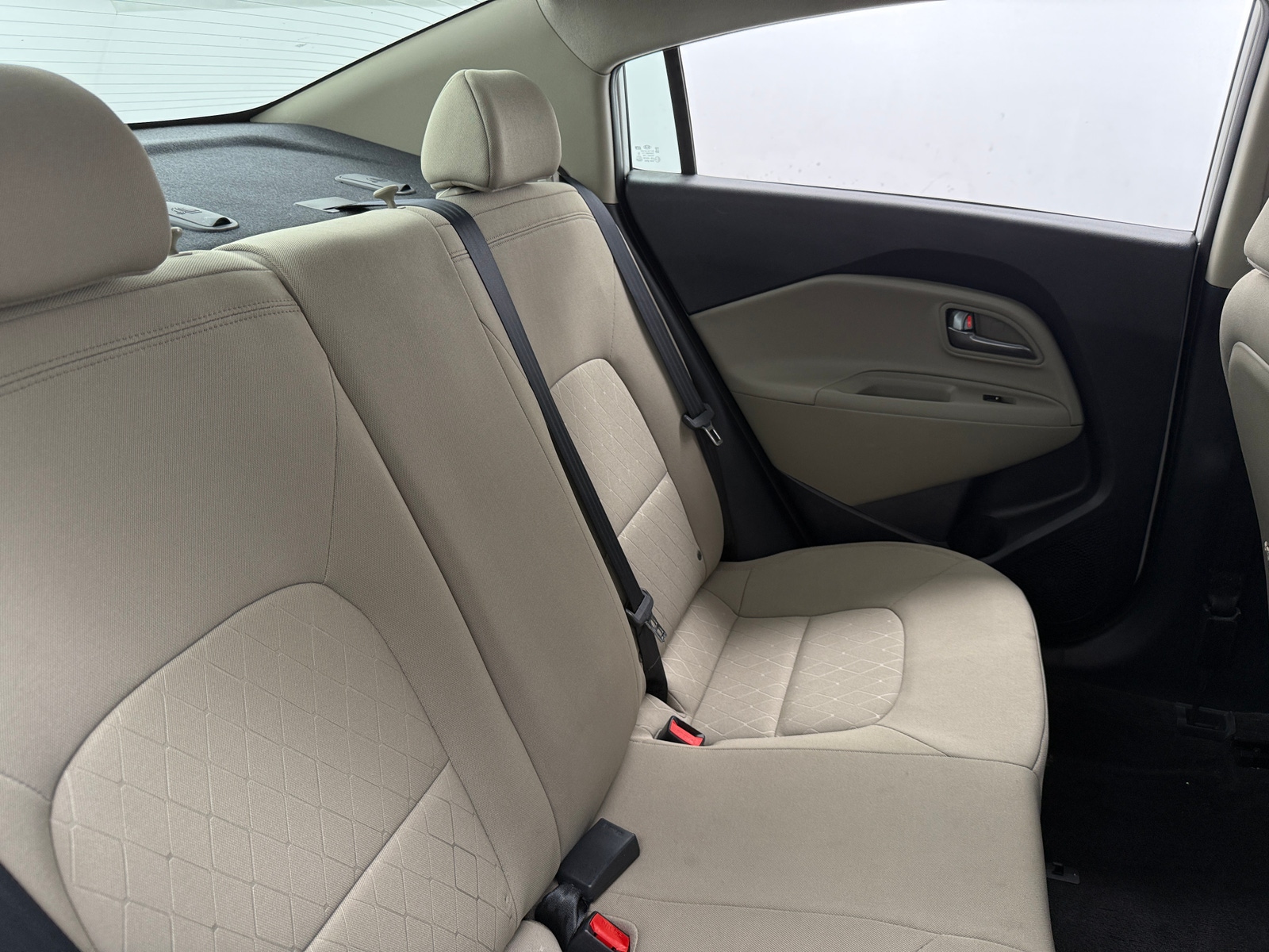 Thumbnail: 2016 Kia Rio - 6