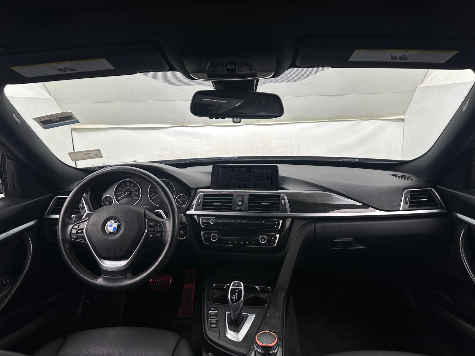 Thumbnail: 2017 BMW 3 Series - 2