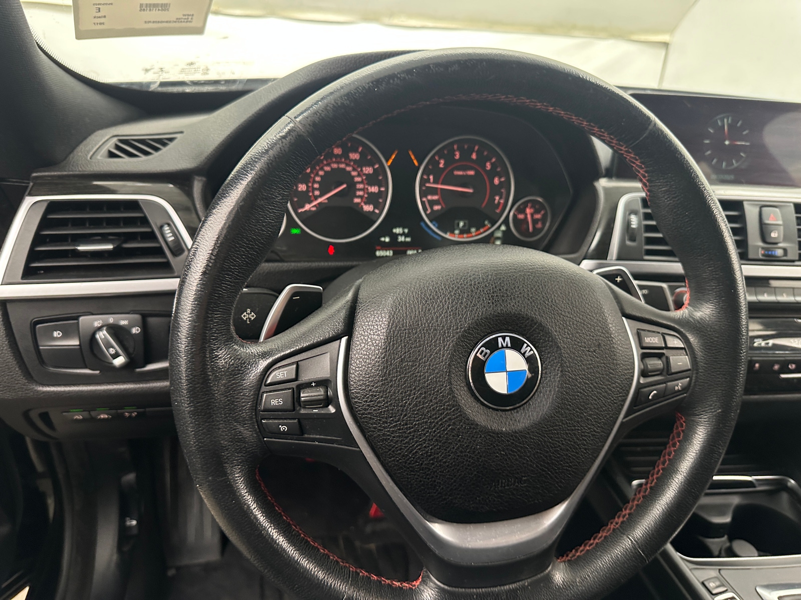Thumbnail: 2017 BMW 3 Series - 4