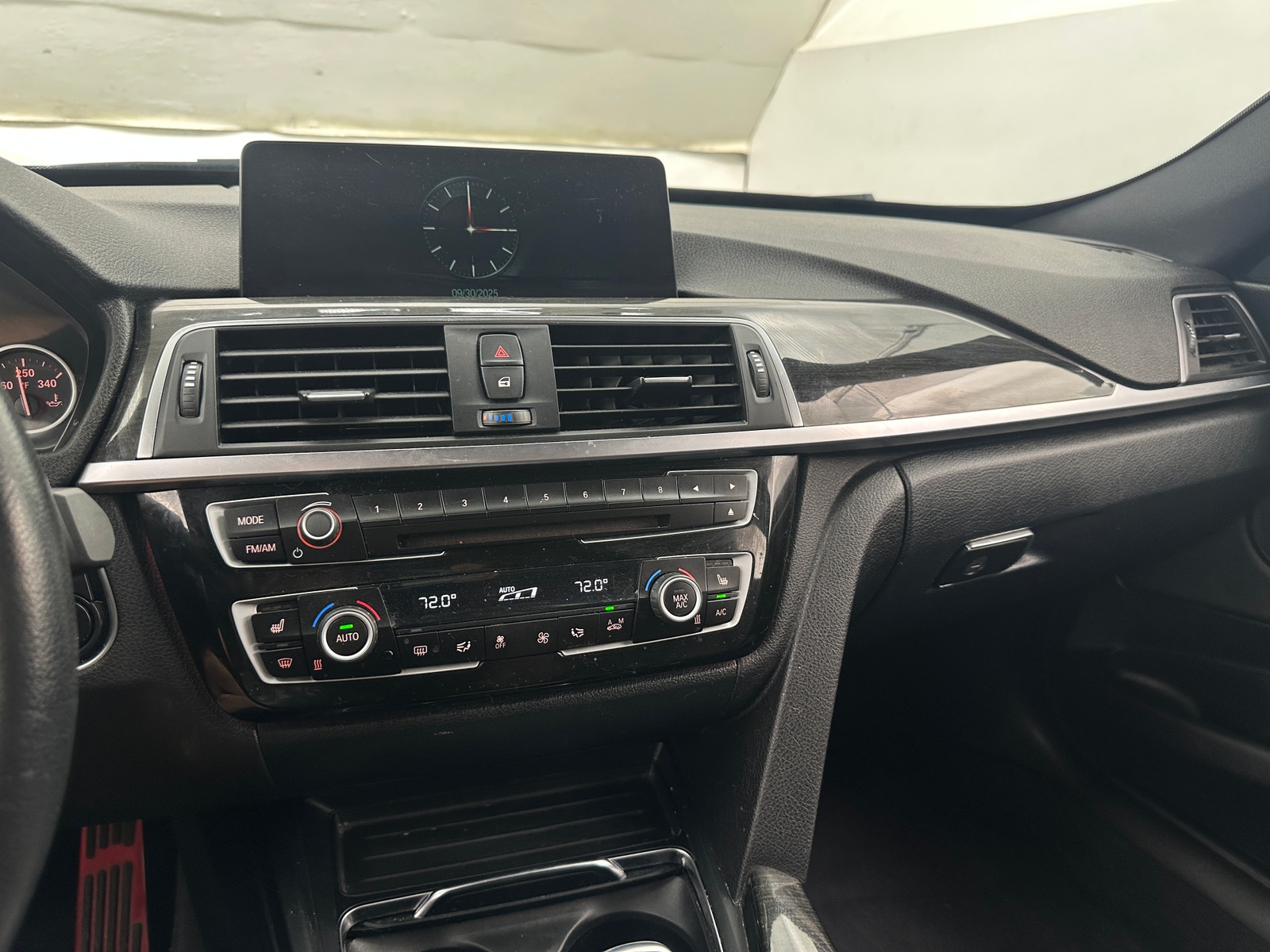 Thumbnail: 2017 BMW 3 Series - 3