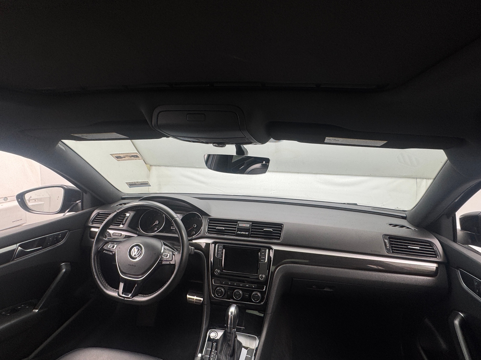 Thumbnail: 2018 Volkswagen Passat - 2